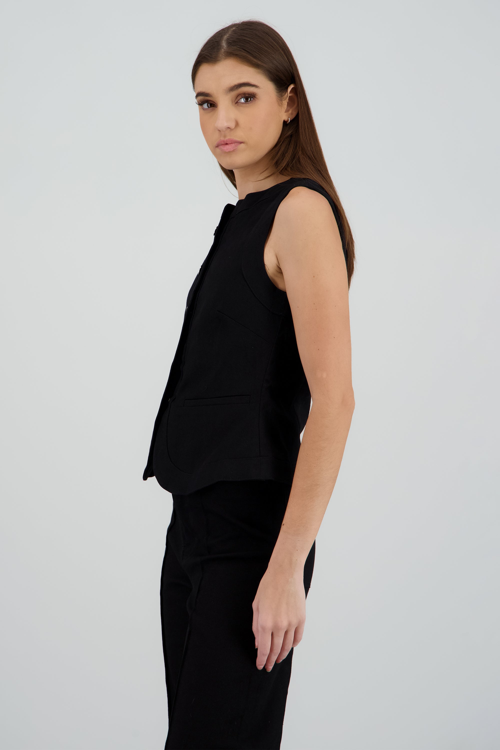 TOP S/M DET BOTONES NEGRO