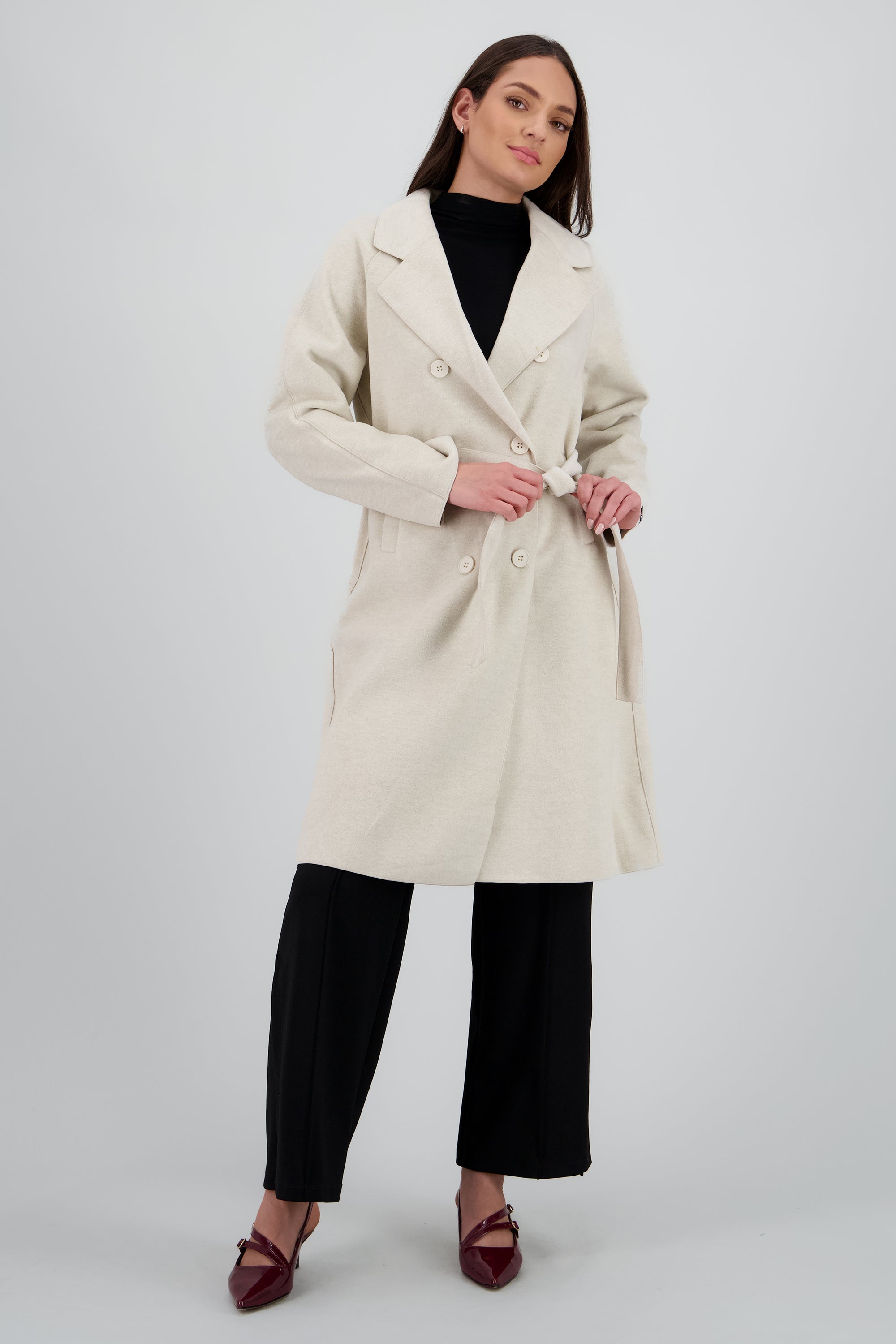 Abrigo largo detalle botones BEIGE