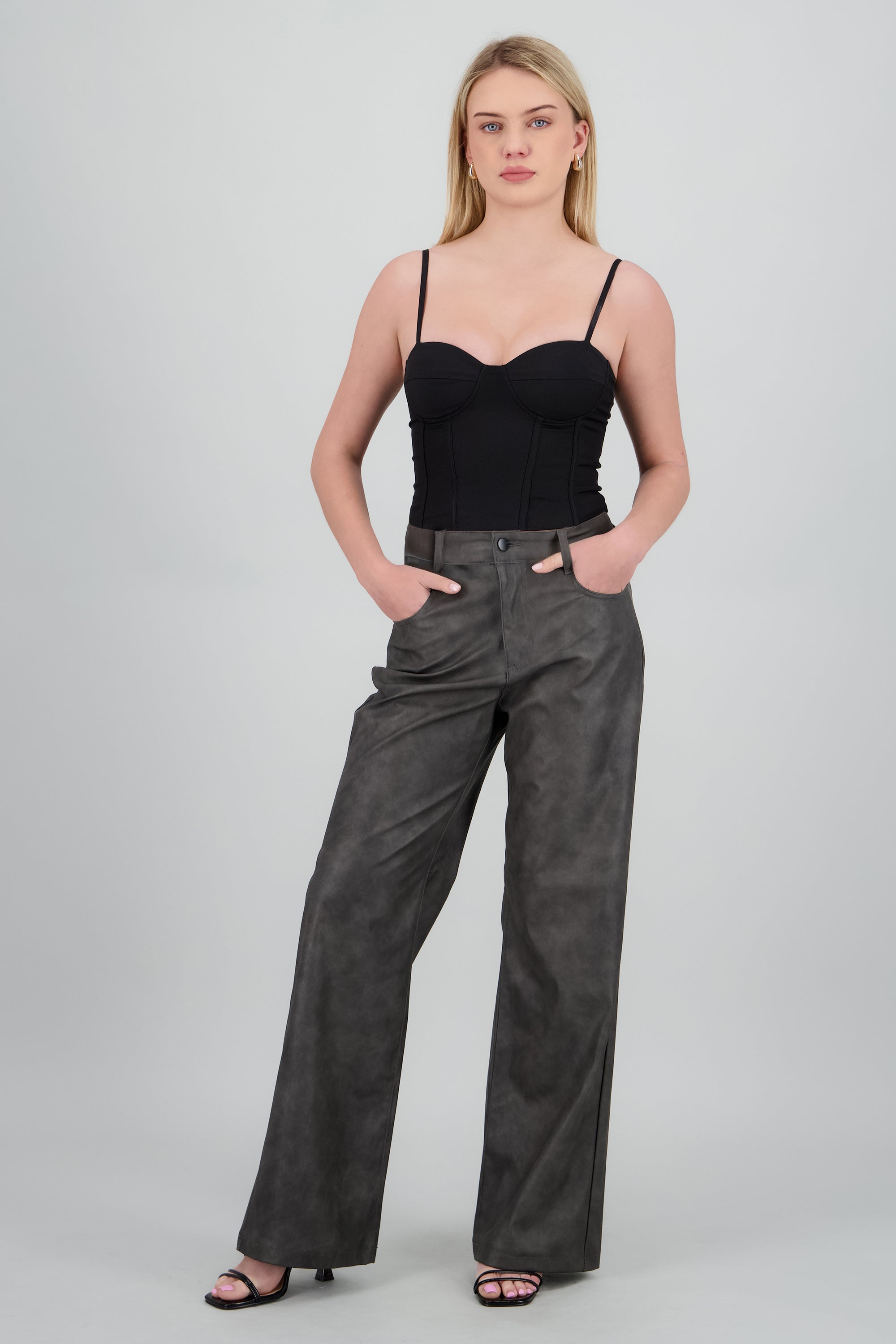 Pantalon recto pu desgaste NEGRO