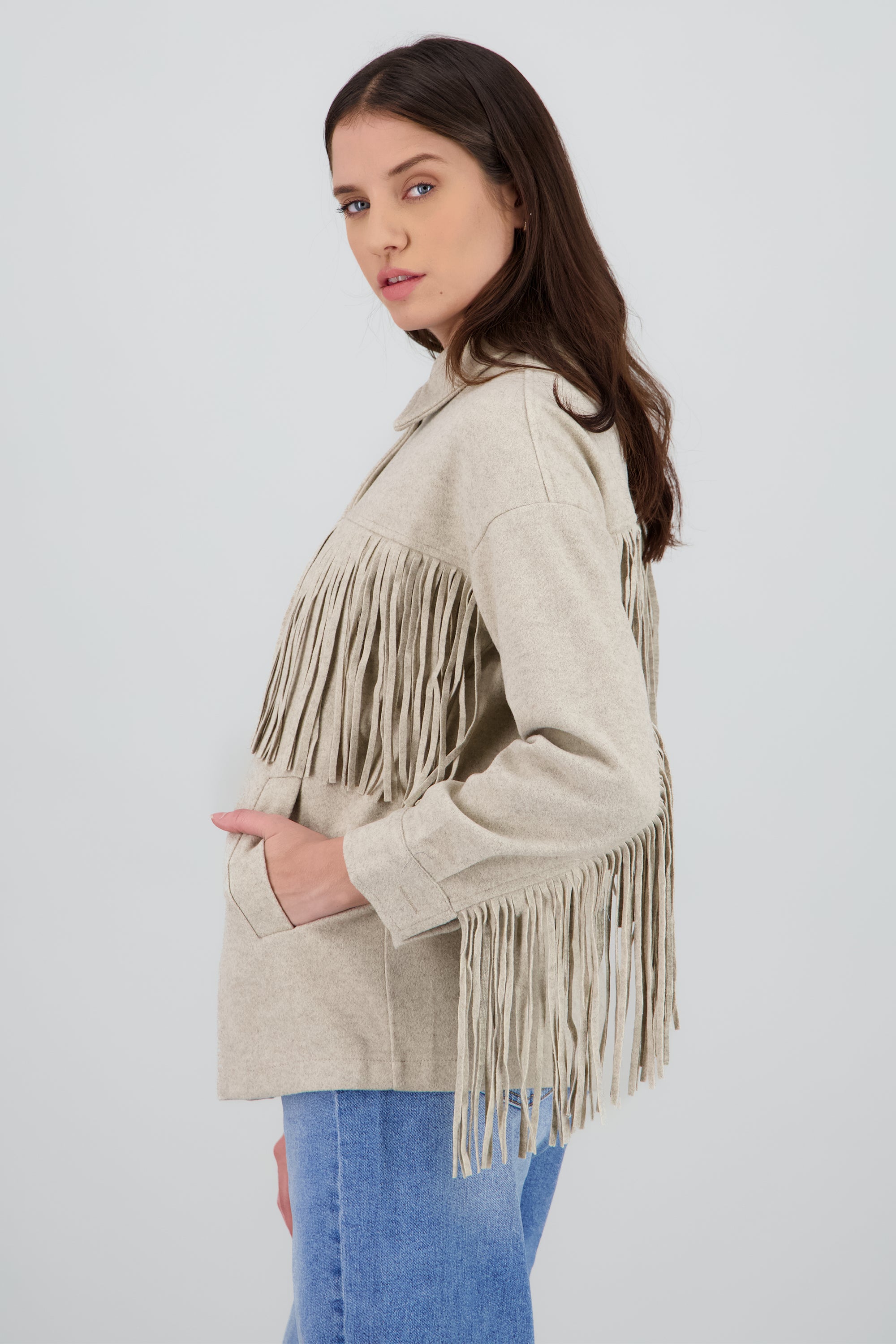 CHAMARRA DETALLE FRINGE BEIGE