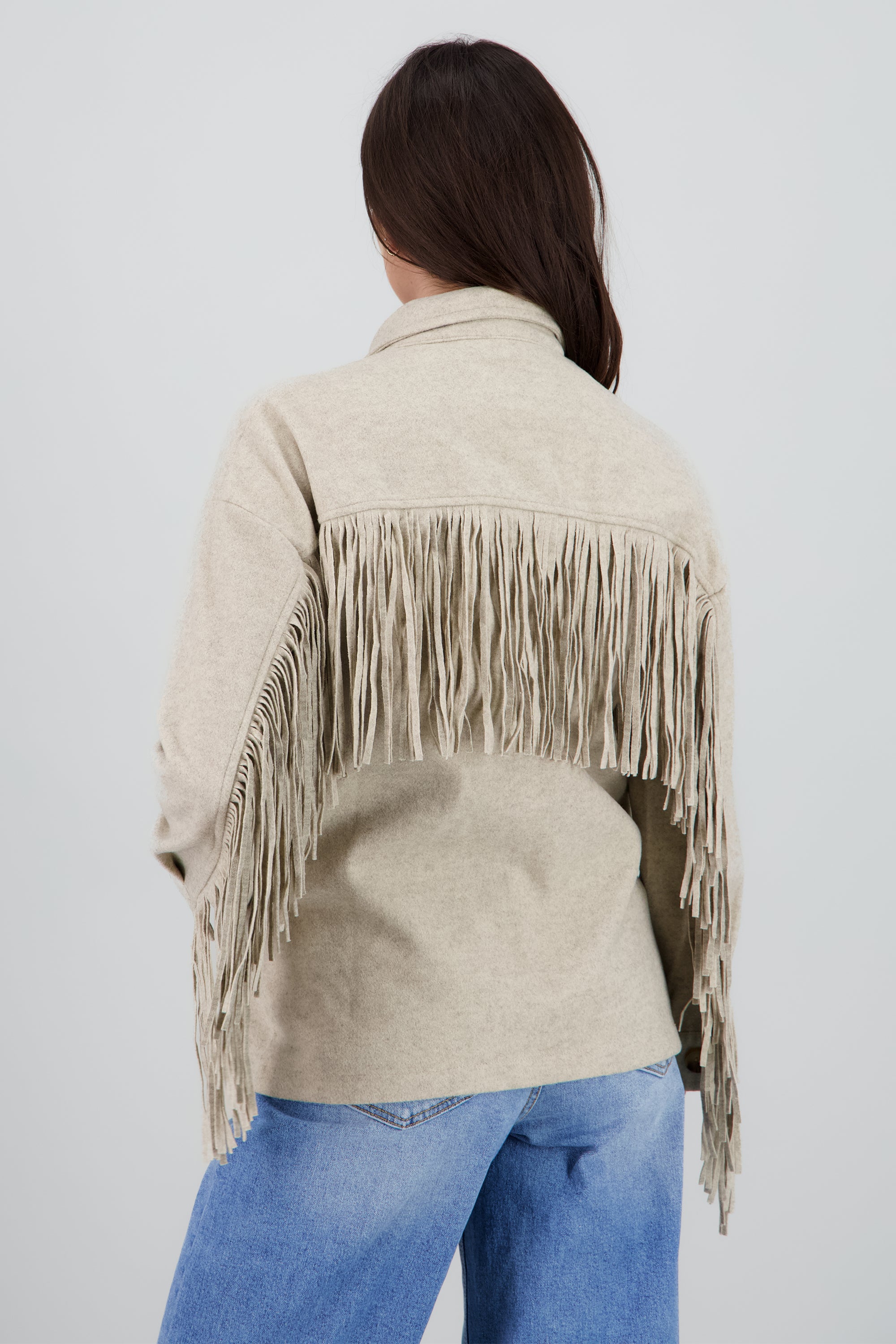 CHAMARRA DETALLE FRINGE BEIGE