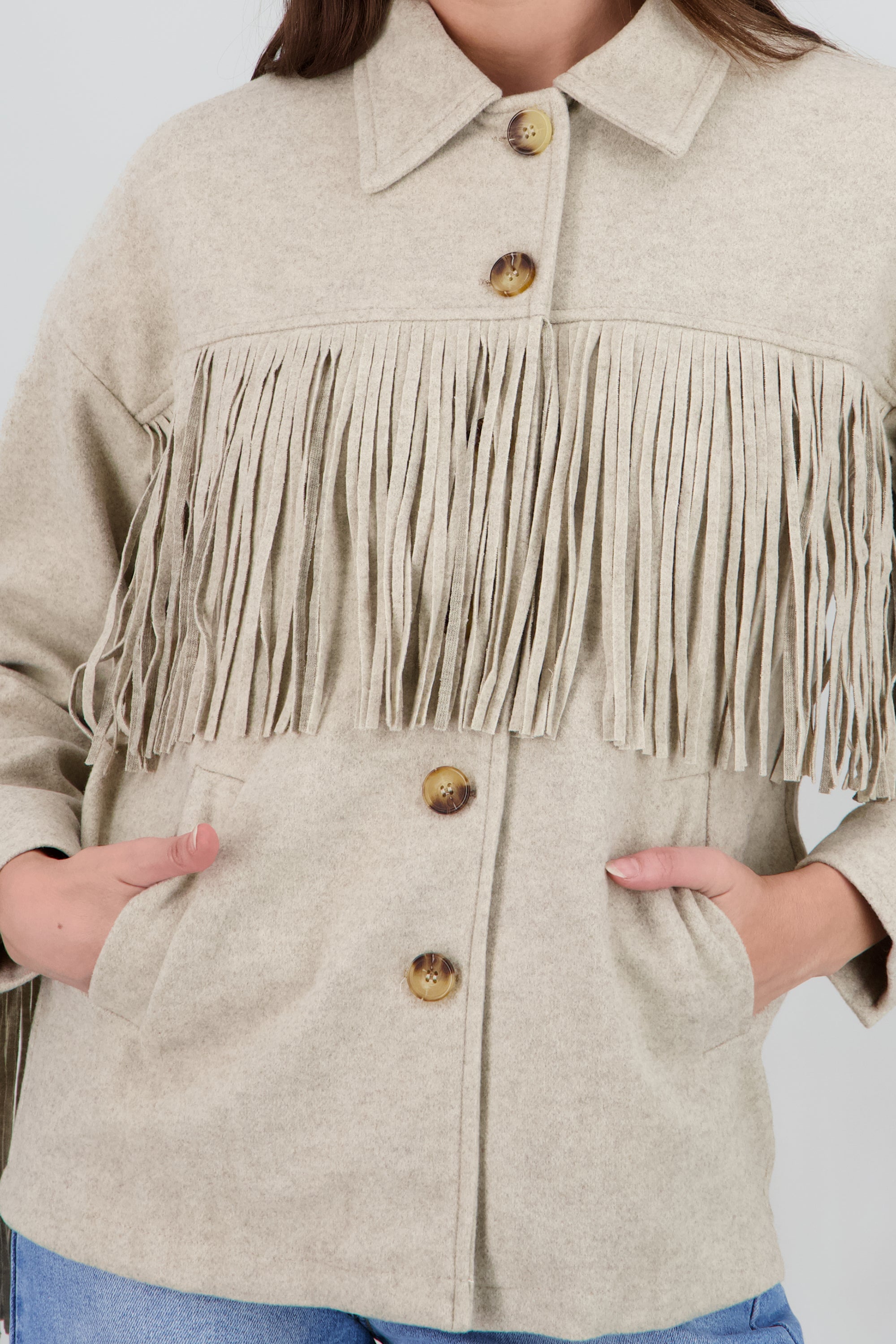CHAMARRA DETALLE FRINGE BEIGE