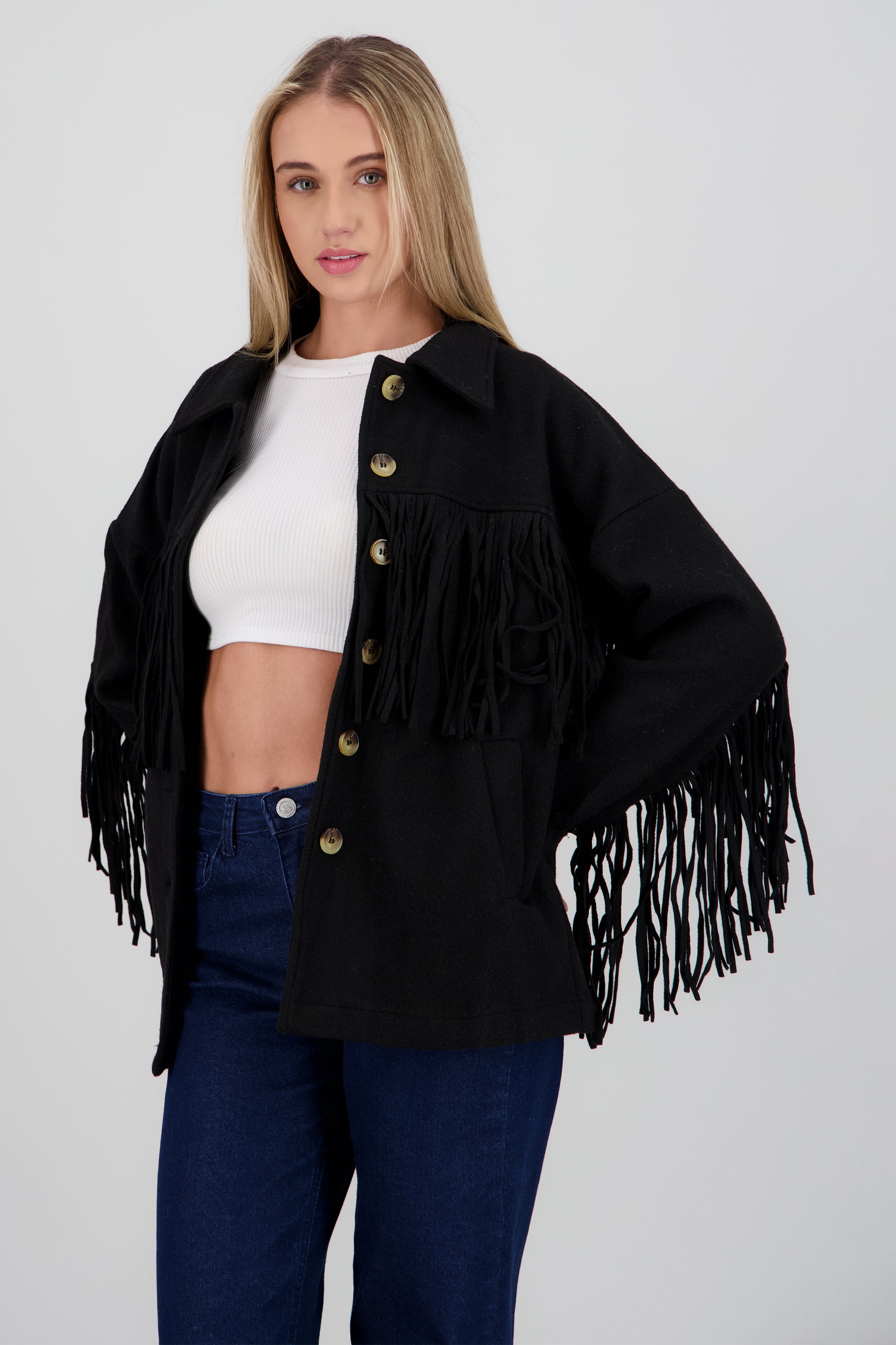 CHAMARRA DETALLE FRINGE NEGRO