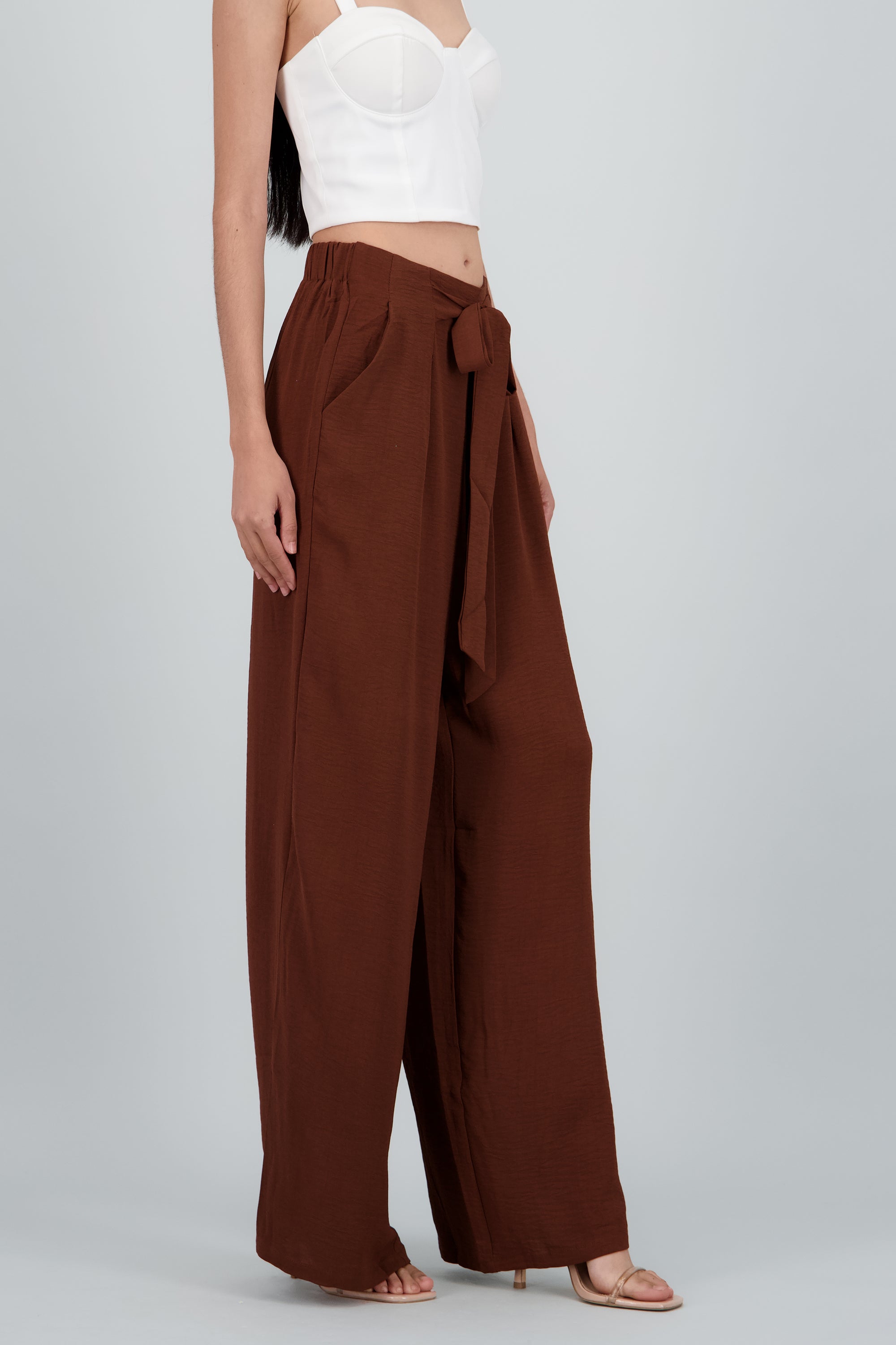 Pantalon amplio detalle amarre CHOCOLATE