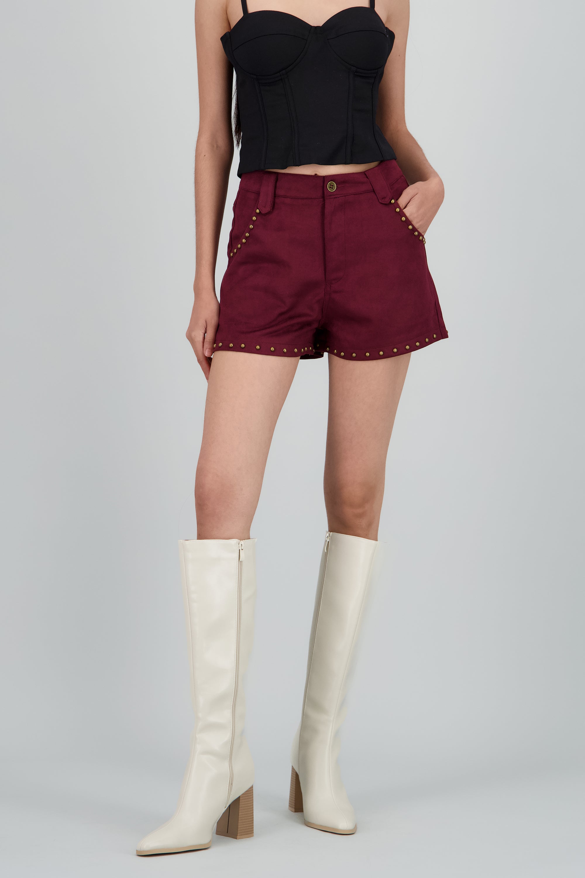 Short suede detalle estoperoles CIRUELA