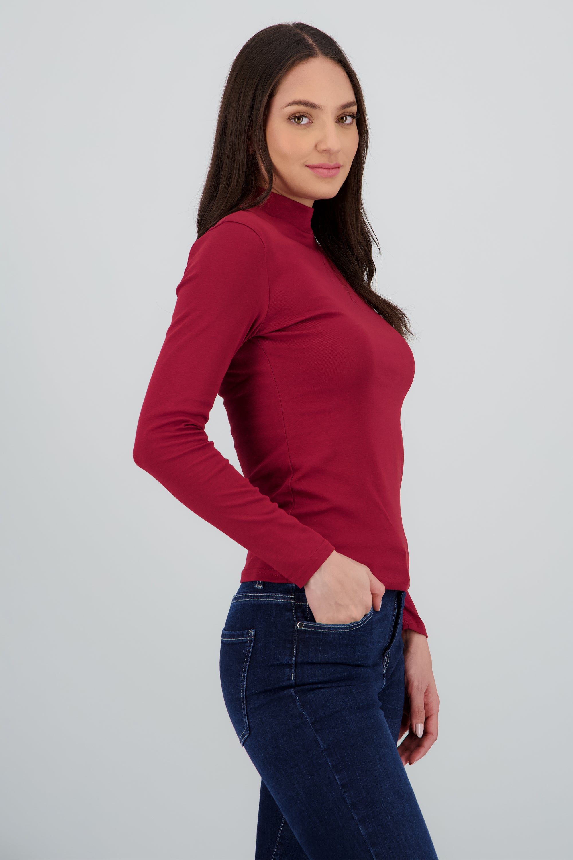 Top liso manga larga cuello alto CIRUELA