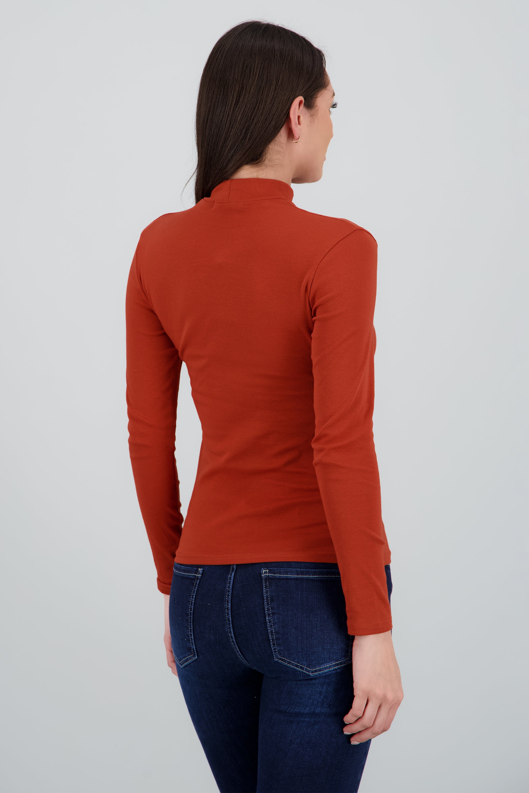 Top liso manga larga cuello alto LADRILLO