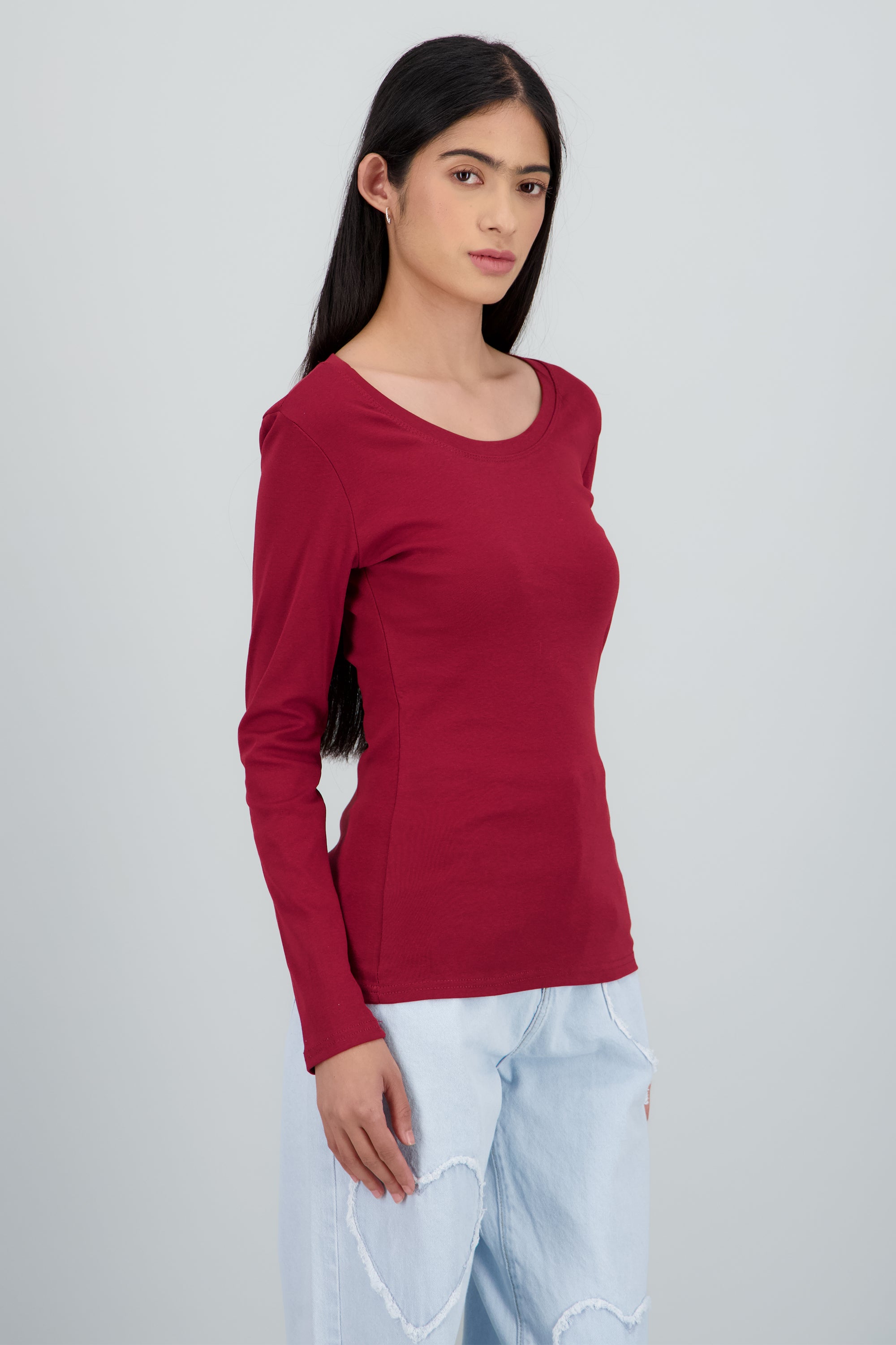 Top liso manga larga cuello redondo CIRUELA