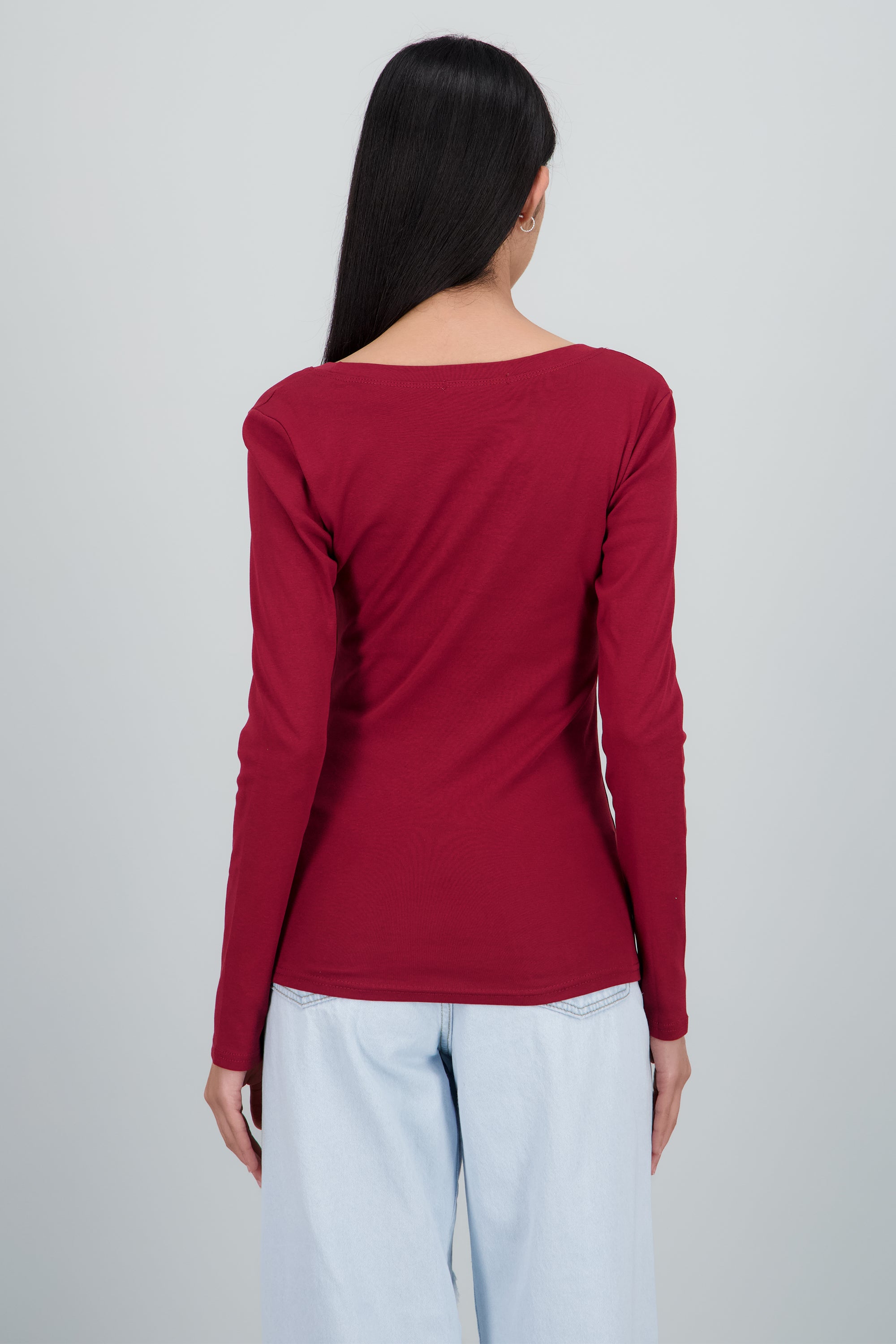 Top liso manga larga cuello redondo CIRUELA