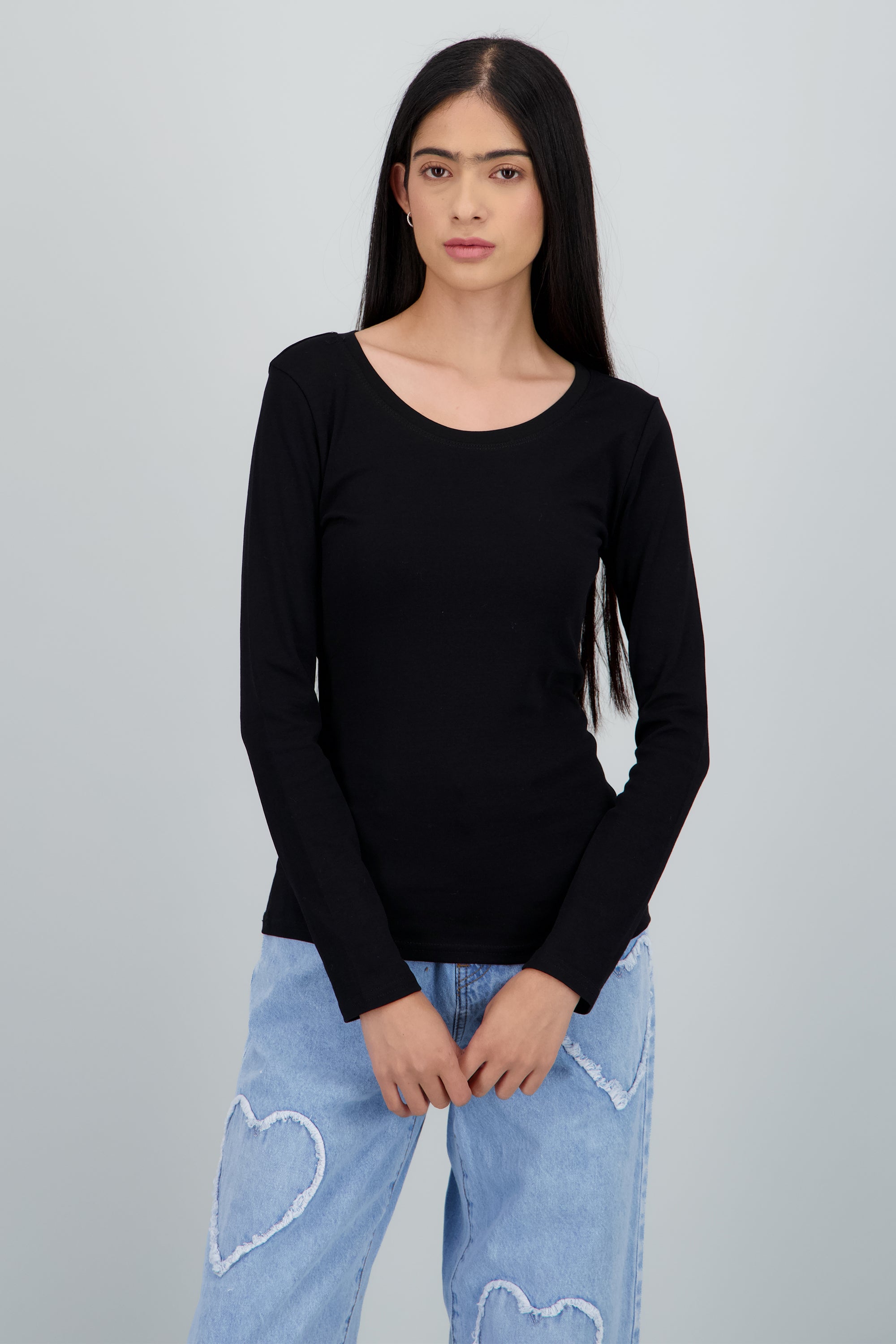 Top liso manga larga cuello redondo NEGRO