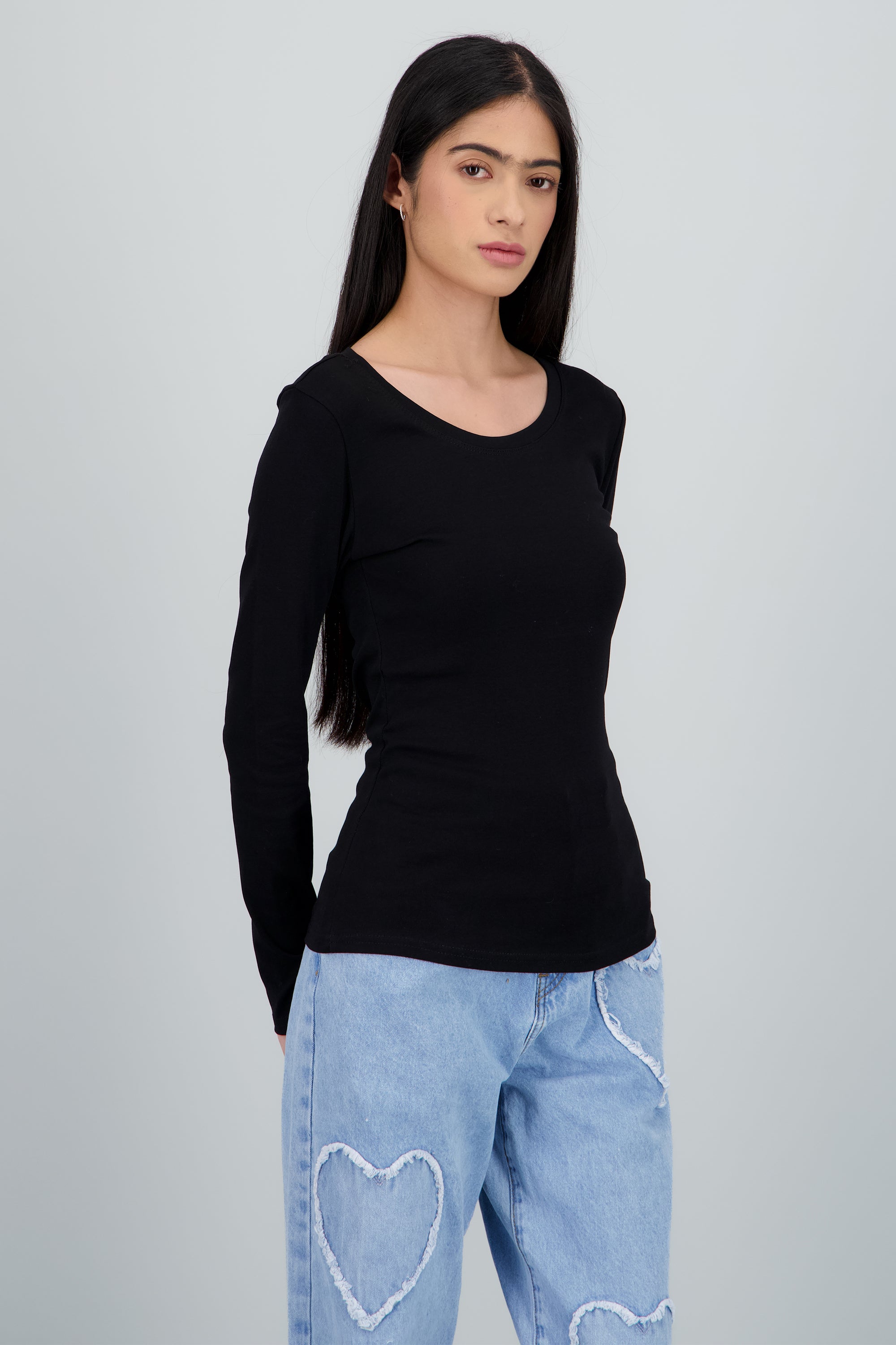 Top liso manga larga cuello redondo NEGRO