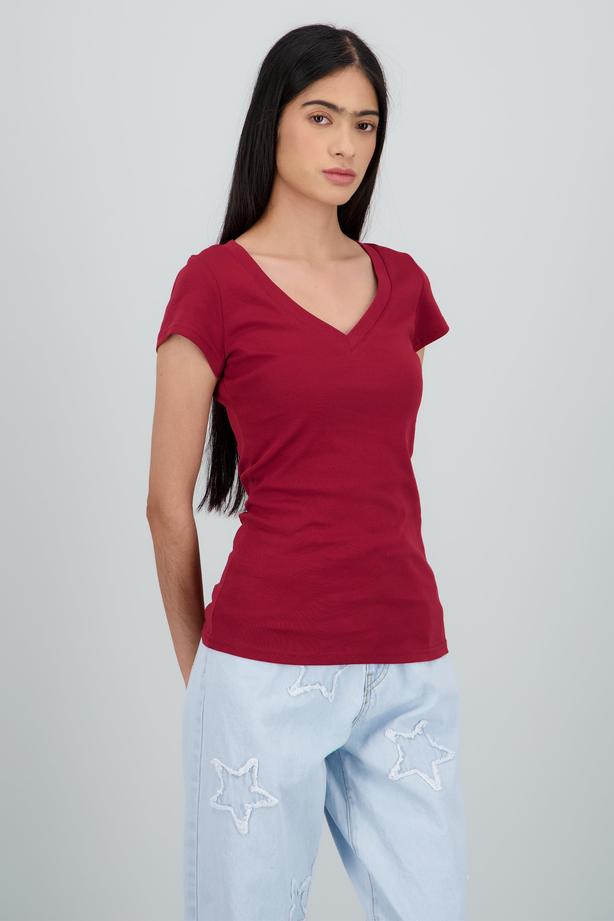 Playera lisa manga corta cuello v CIRUELA