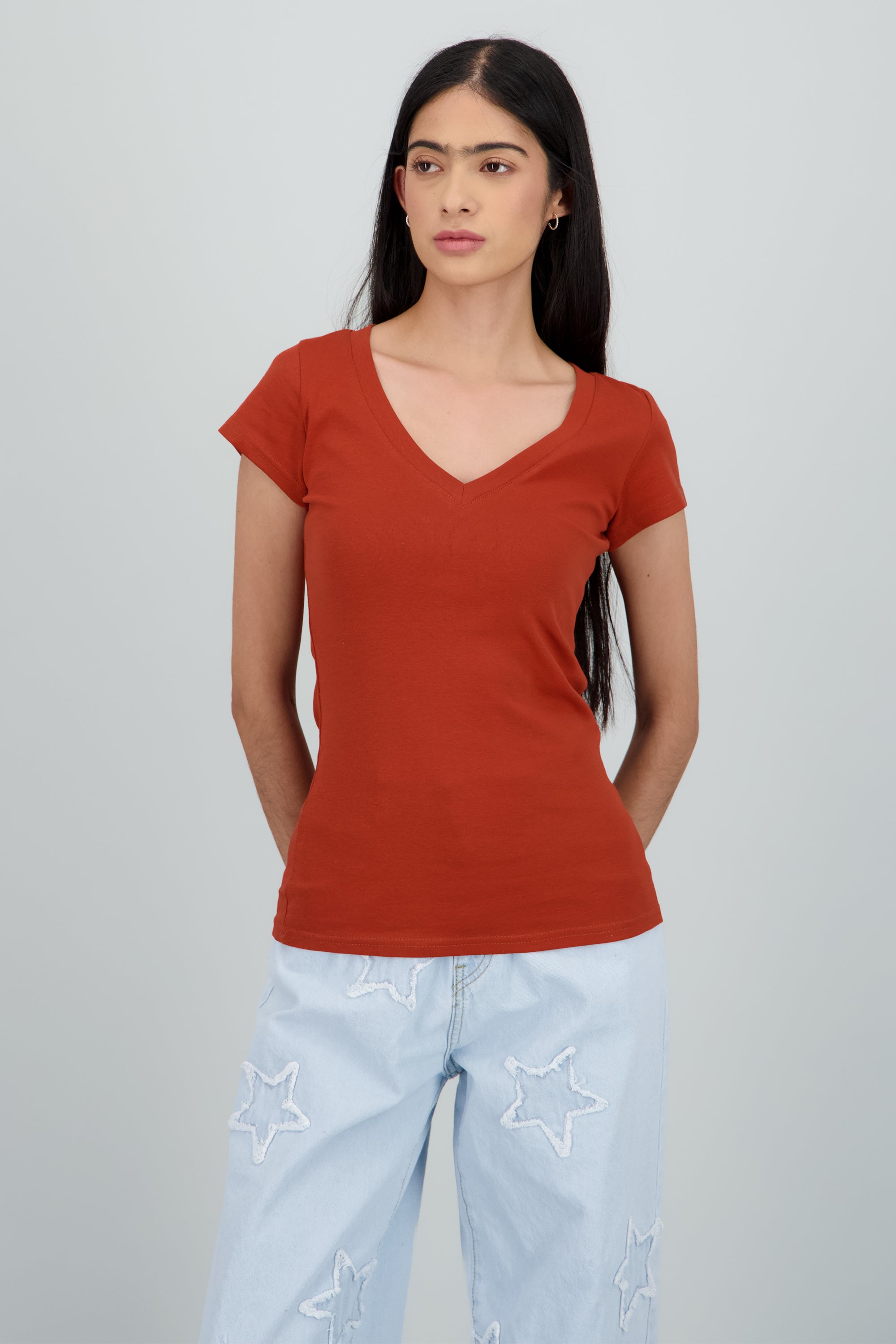 Playera lisa manga corta cuello v LADRILLO