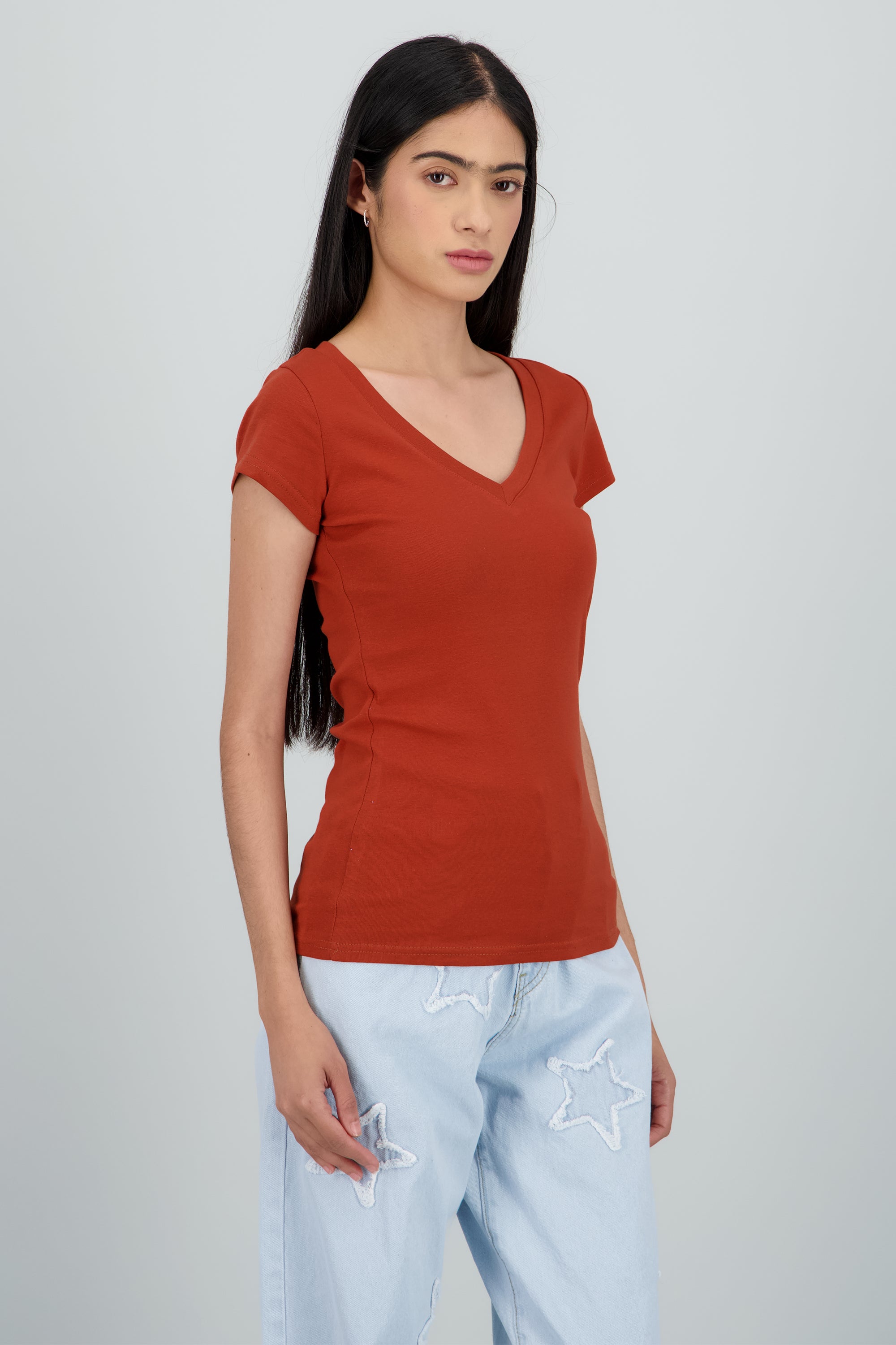 Playera lisa manga corta cuello v LADRILLO