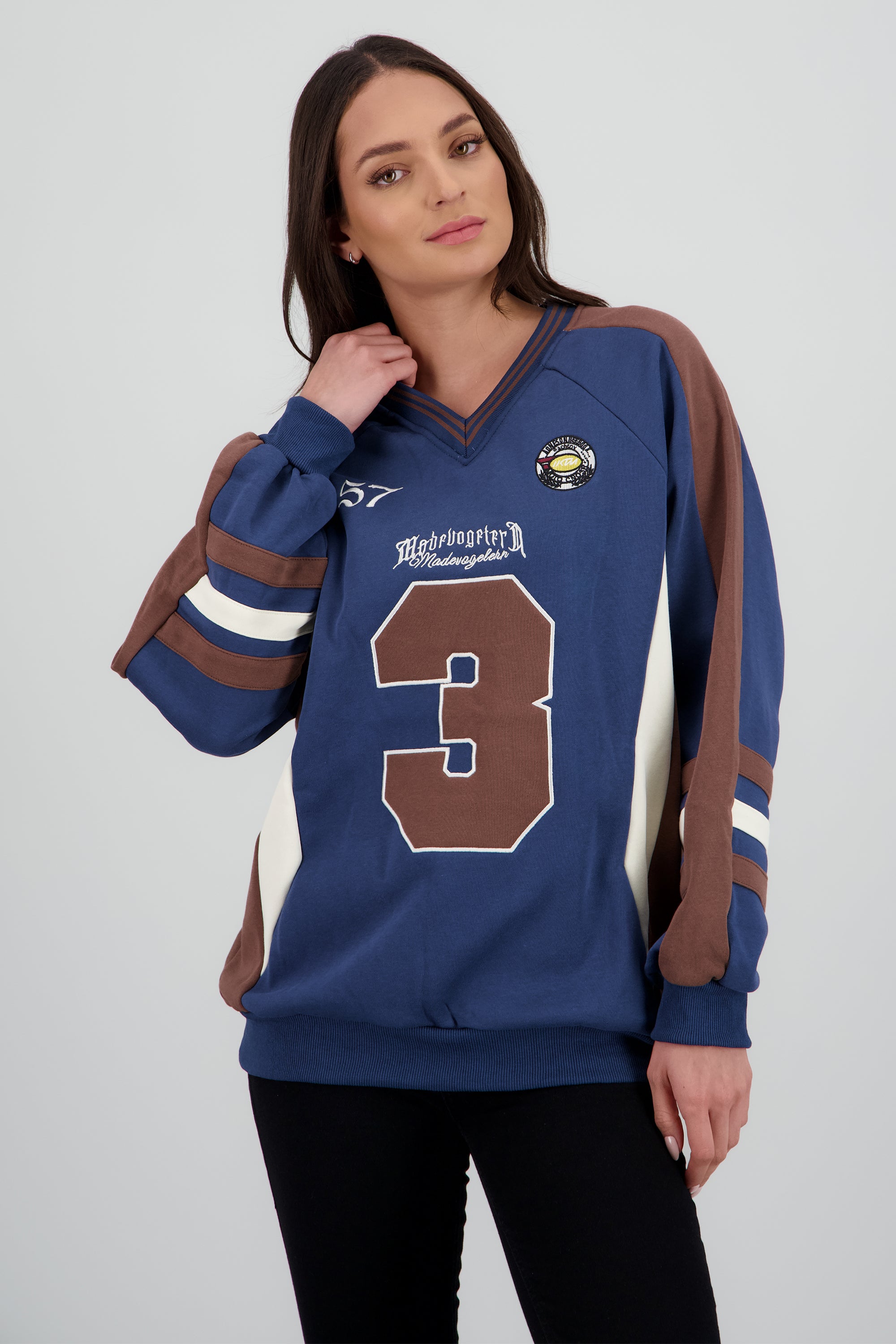 Sudadera detalle numero contraste MARINO