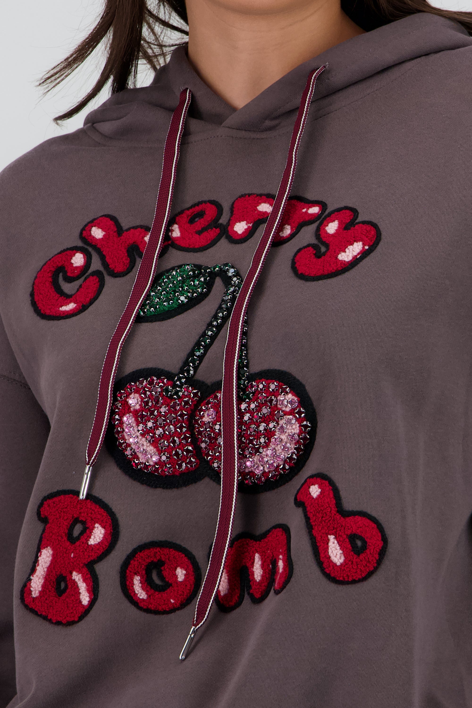Sudadera con gorro estampado cherry GRIS