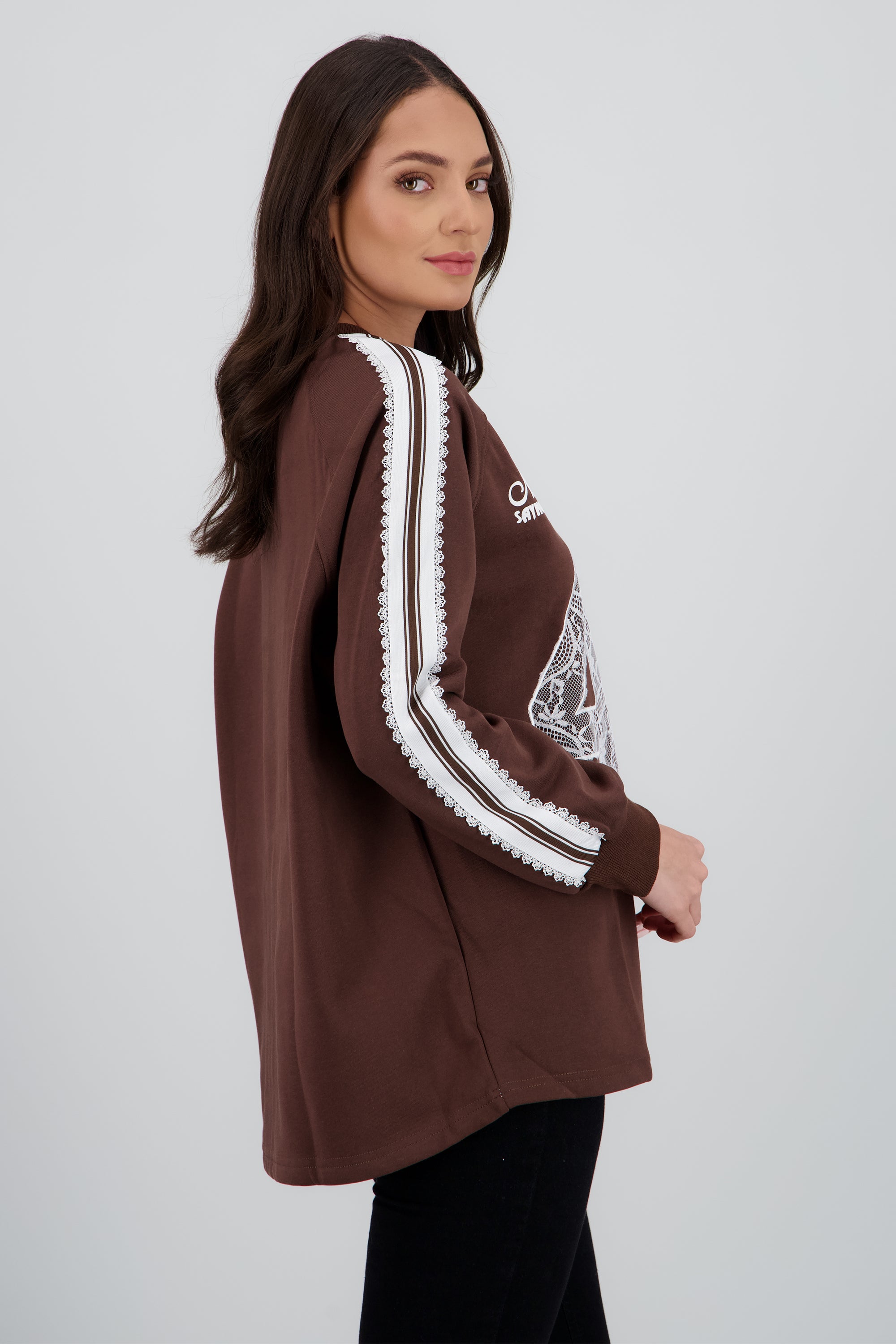 Sudadera numero encaje contrastes CHOCOLATE