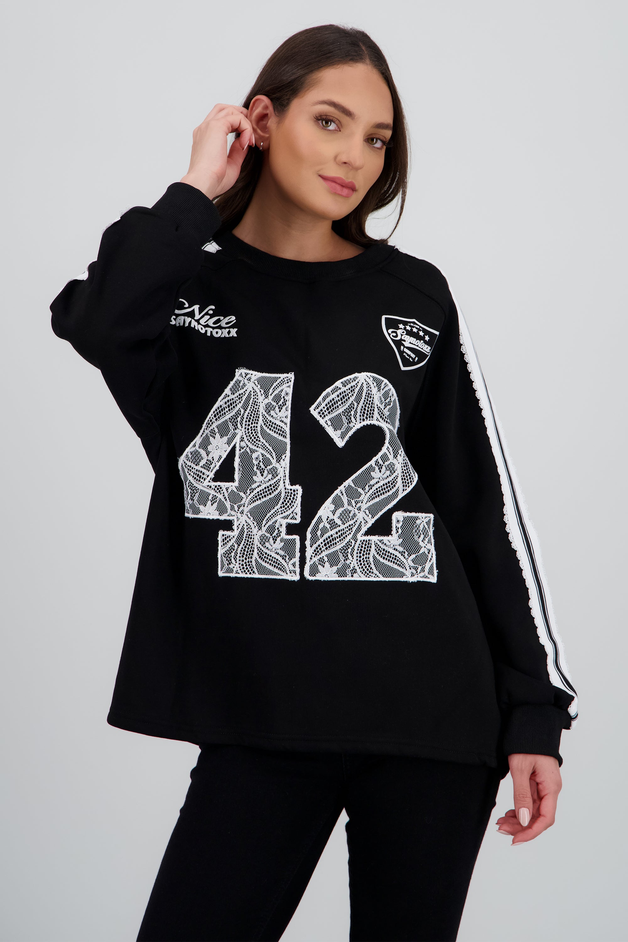 Sudadera numero encaje contrastes NEGRO
