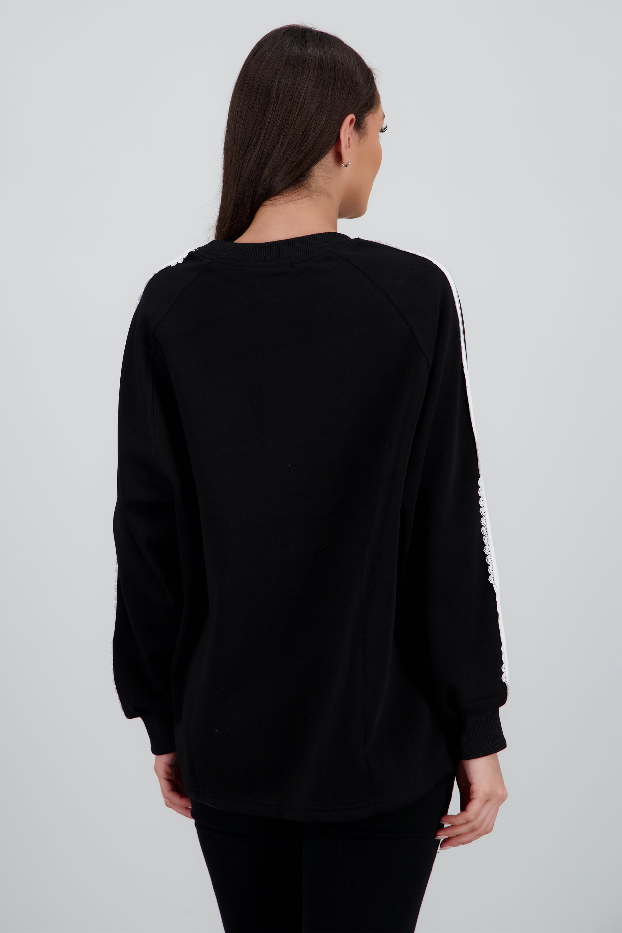 Sudadera numero encaje contrastes NEGRO