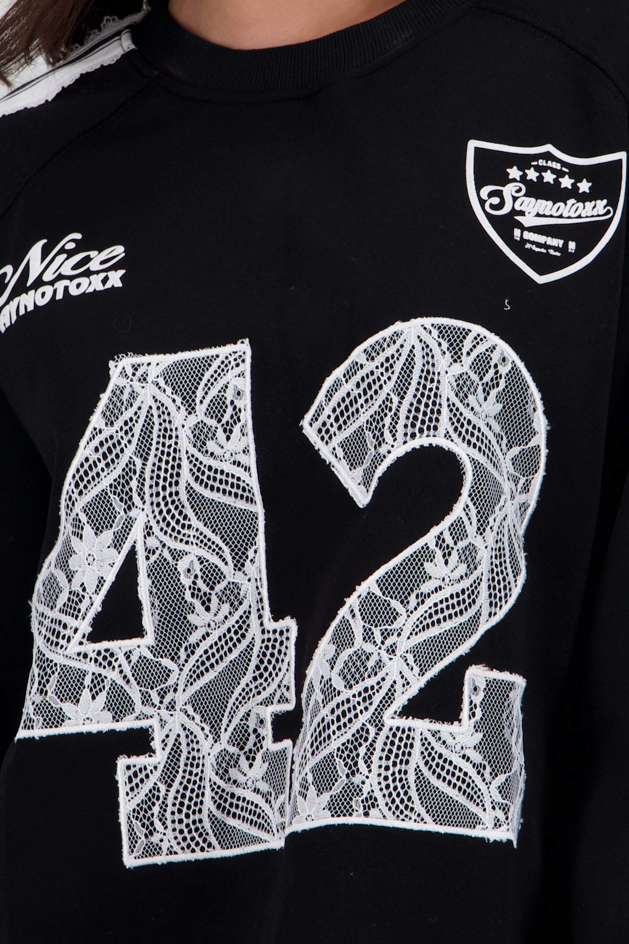 Sudadera numero encaje contrastes NEGRO