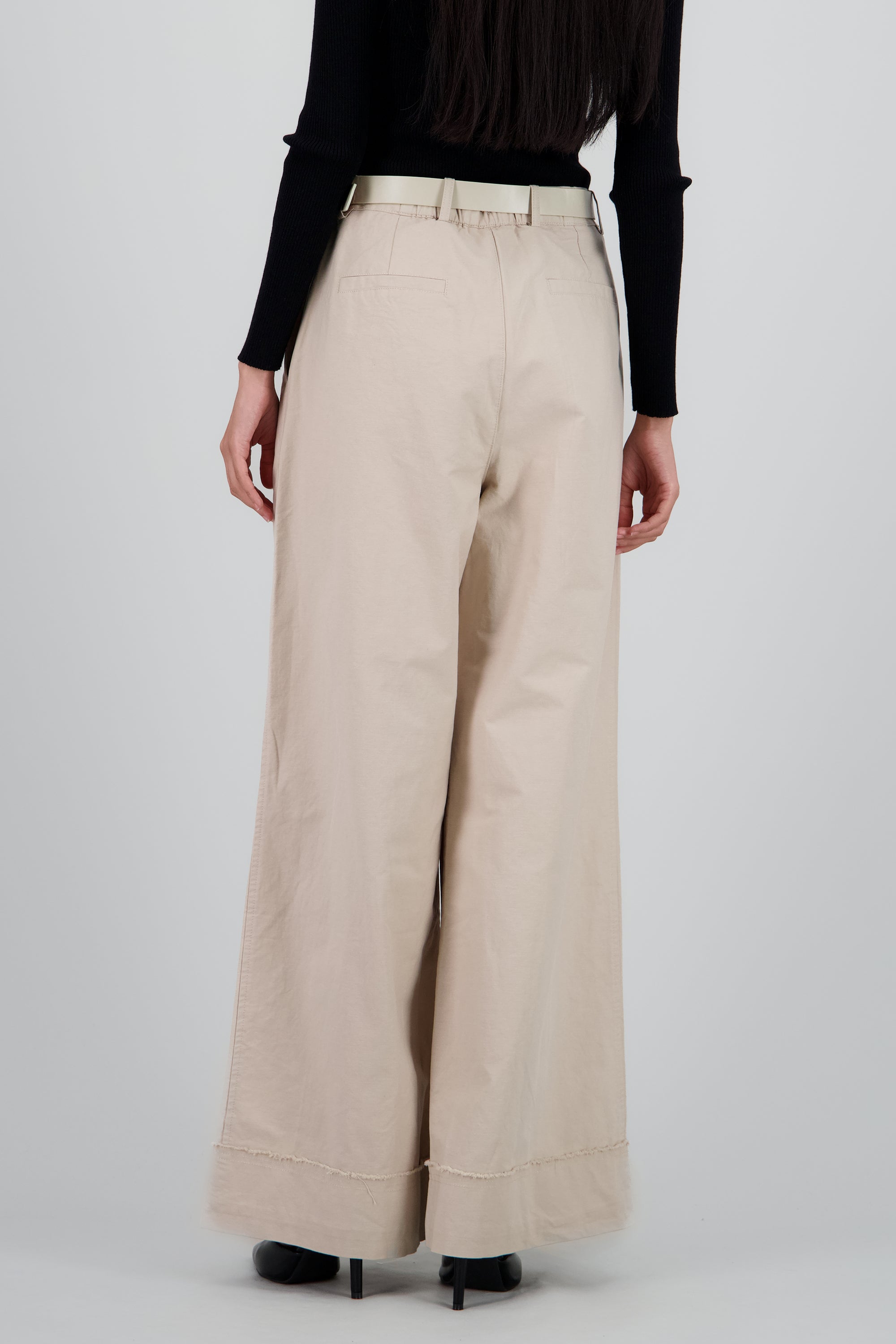 Pantalon amplio con cinturon BEIGE