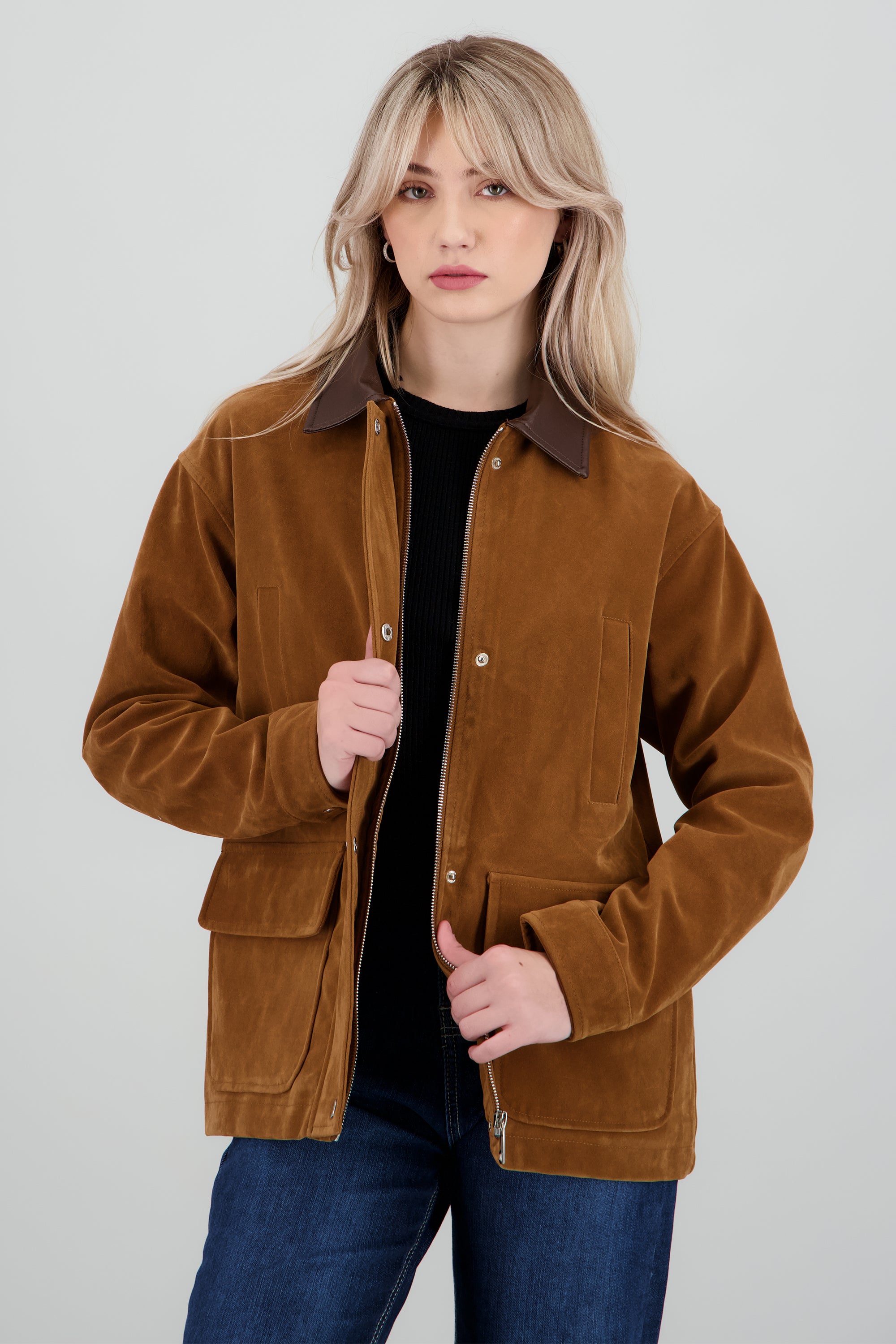 cazadora antelina cuello contraste efecto piel CAMELLO