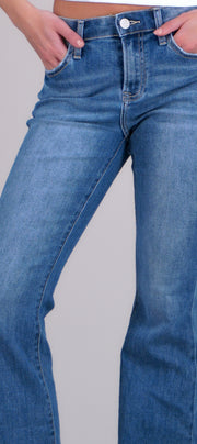 MEDIUM WASH
