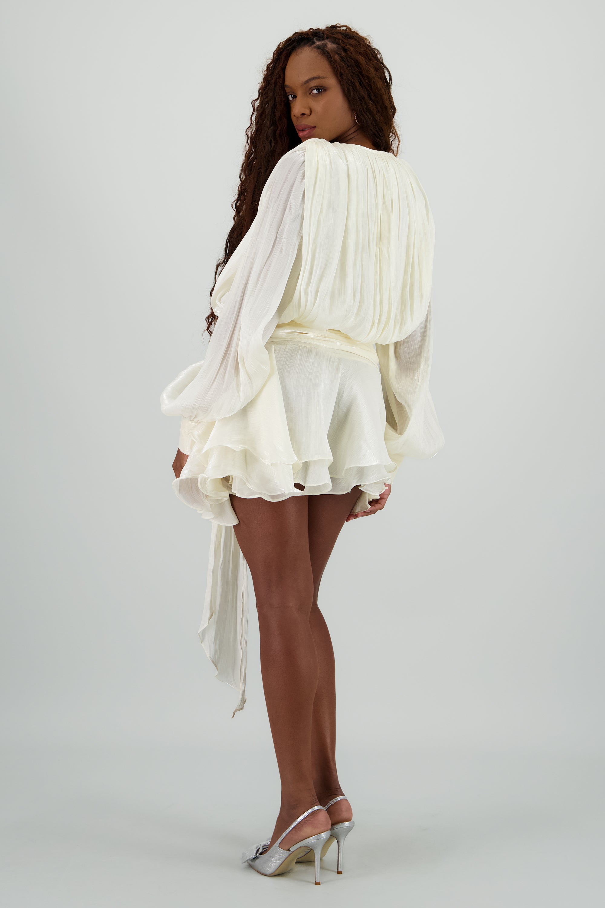 Vestido mini fluido plisado CREMA