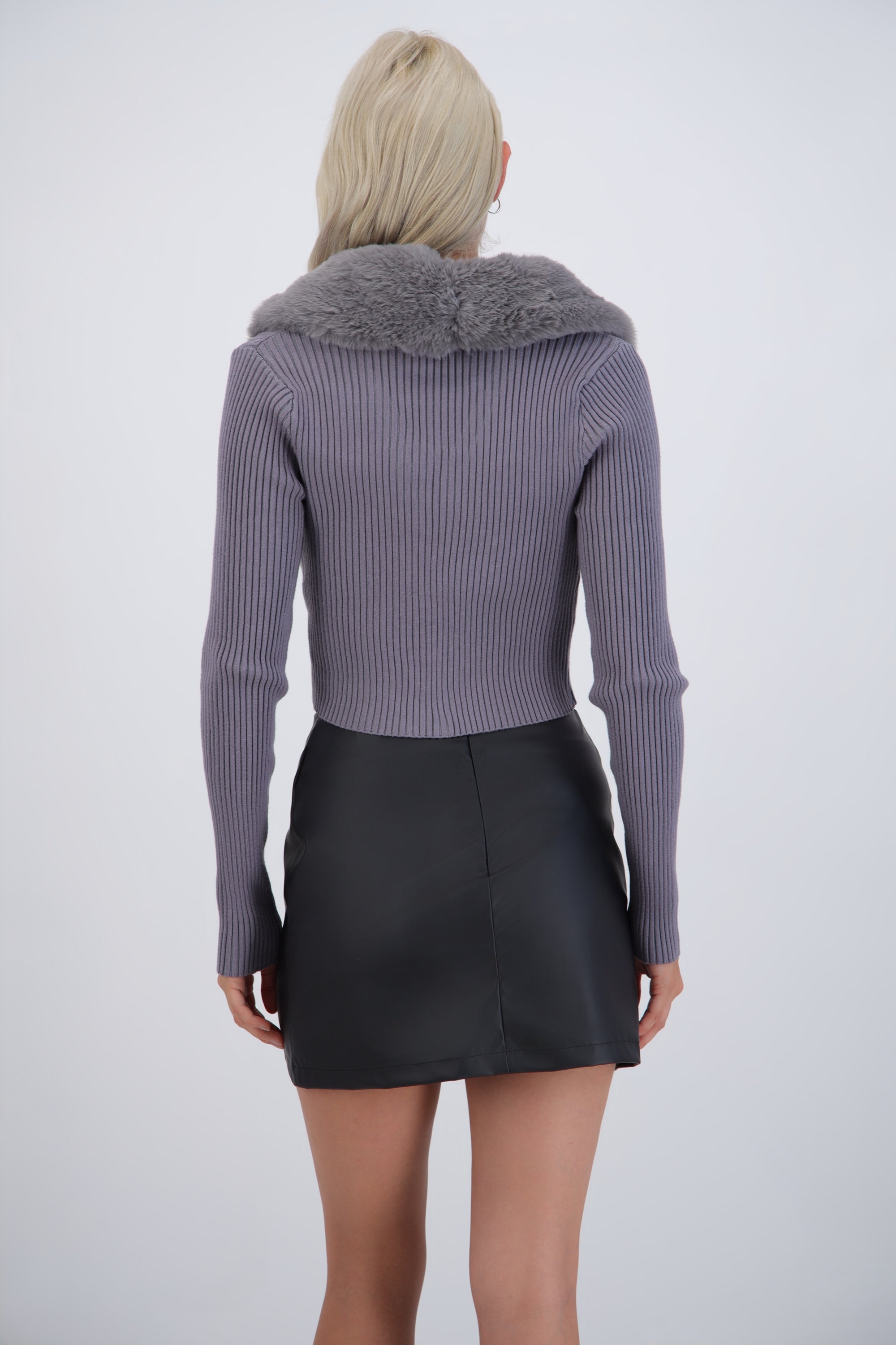 Cardigan detalle pelo cuello