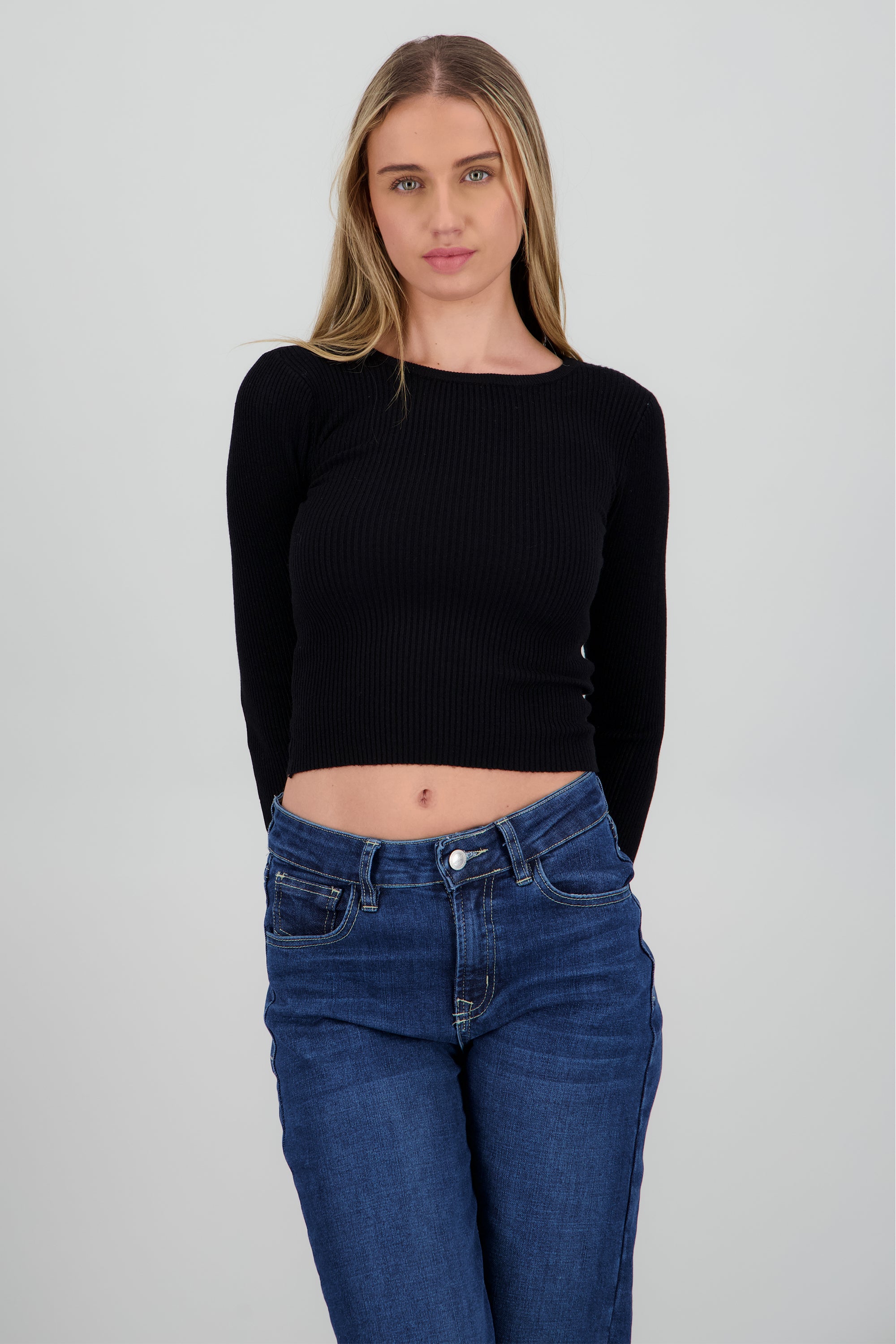 Top crop manga larga liso NEGRO