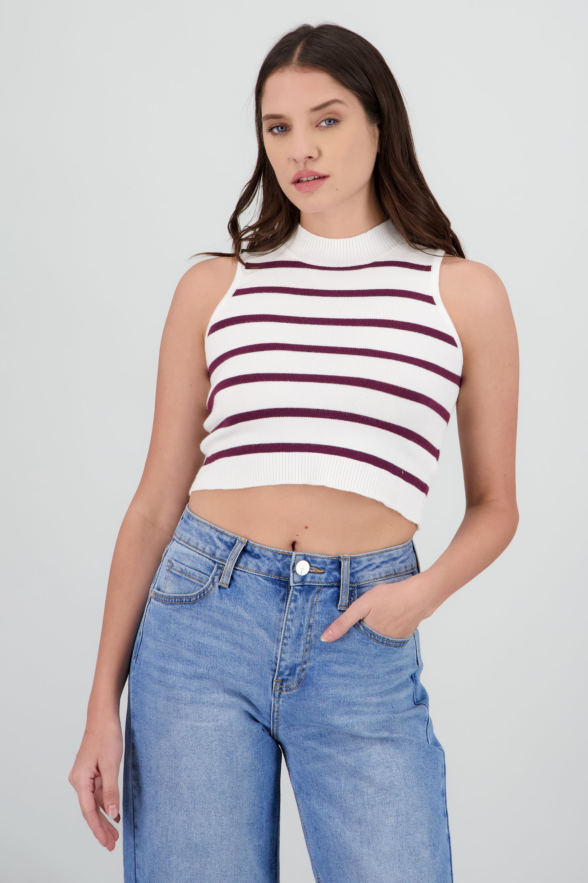 Top crop rayas cuello alto VINO