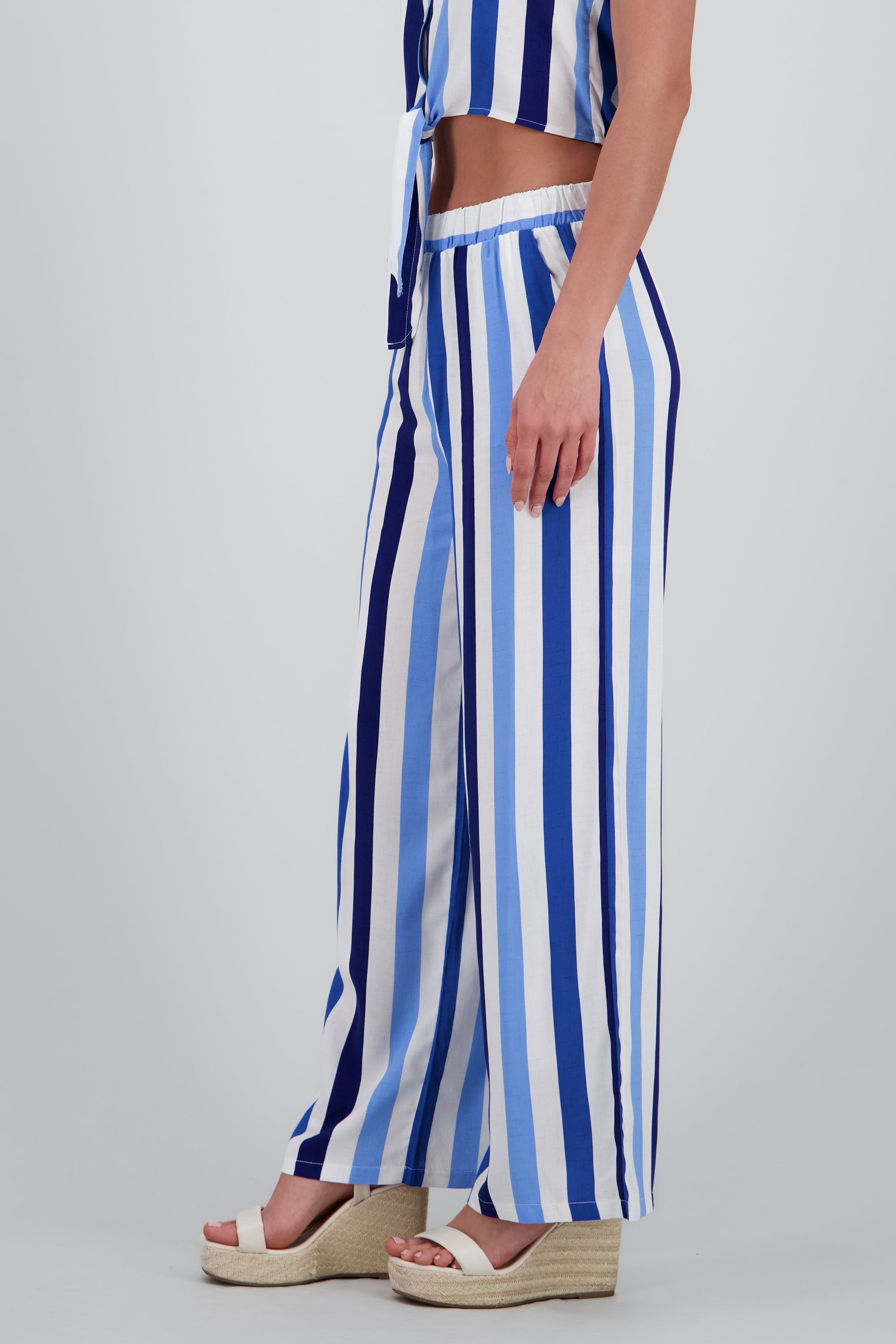 Pantalon fluido detalle resorte AZUL COMBO