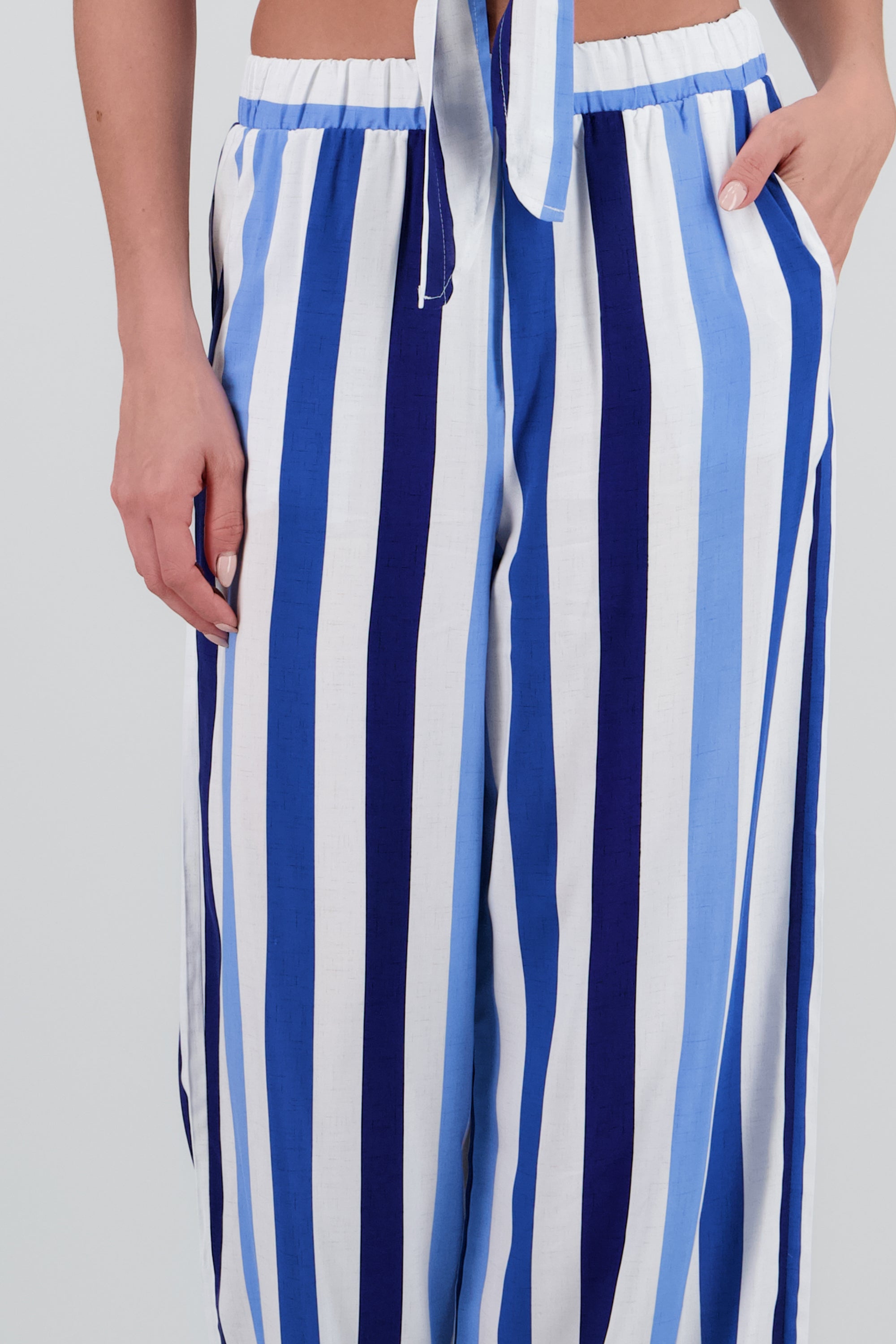 Pantalon fluido detalle resorte AZUL COMBO