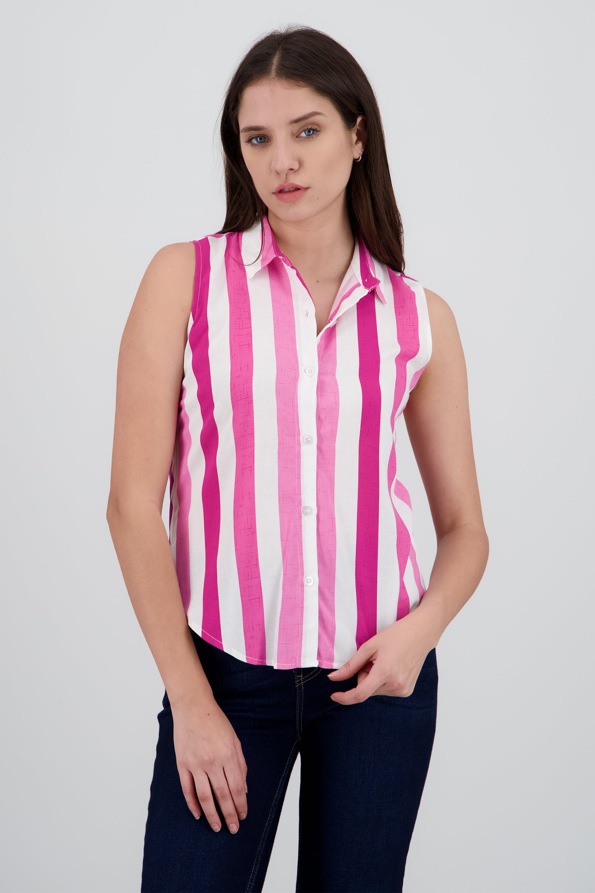 Blusa sin manga detalle botones cuello ROSA COMBO