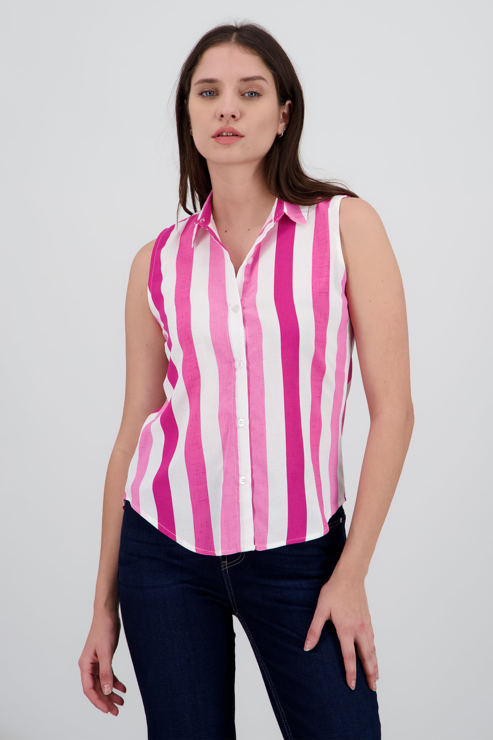 Blusa sin manga detalle botones cuello ROSA COMBO