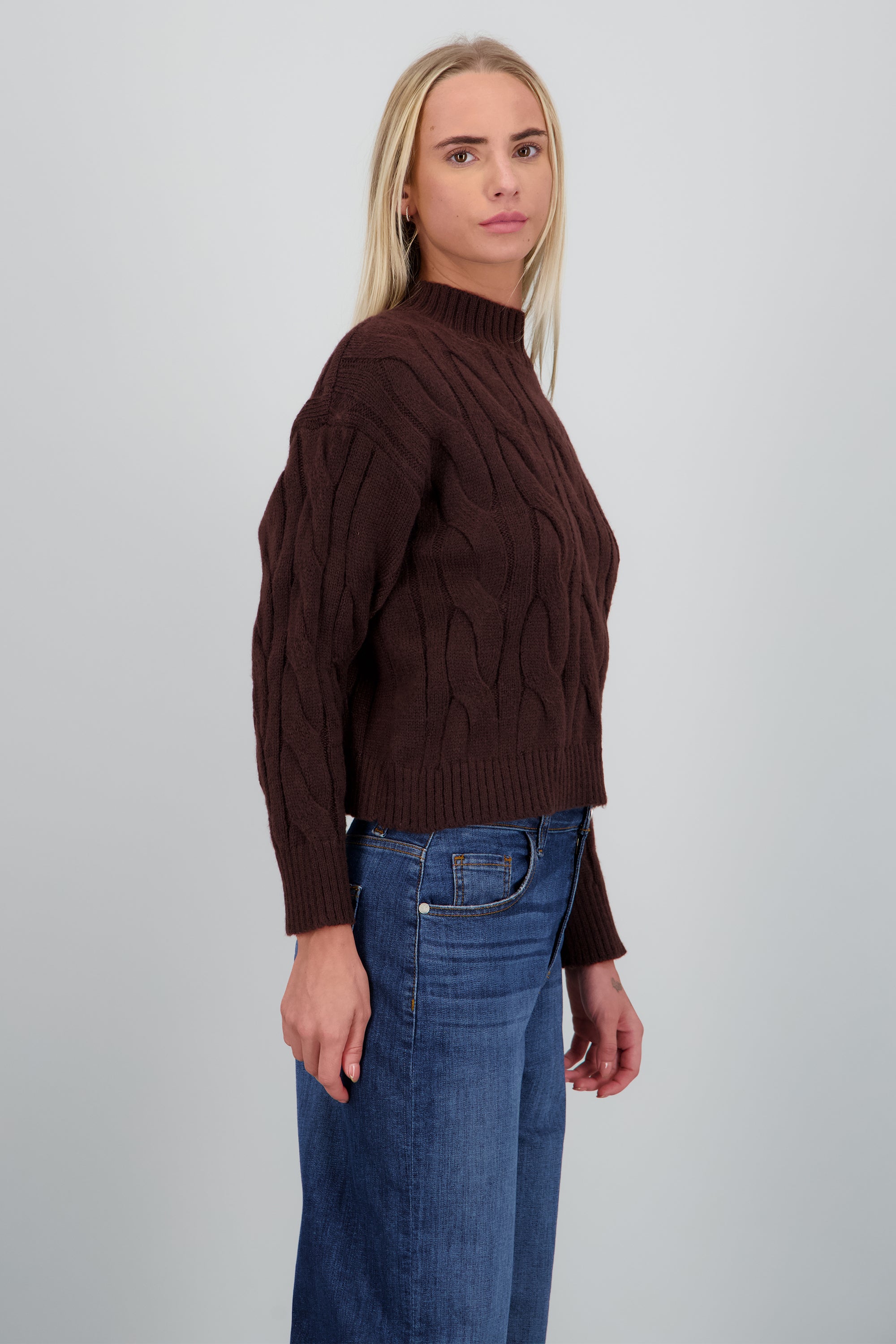 Sueter tejido trenzado ancho CHOCOLATE