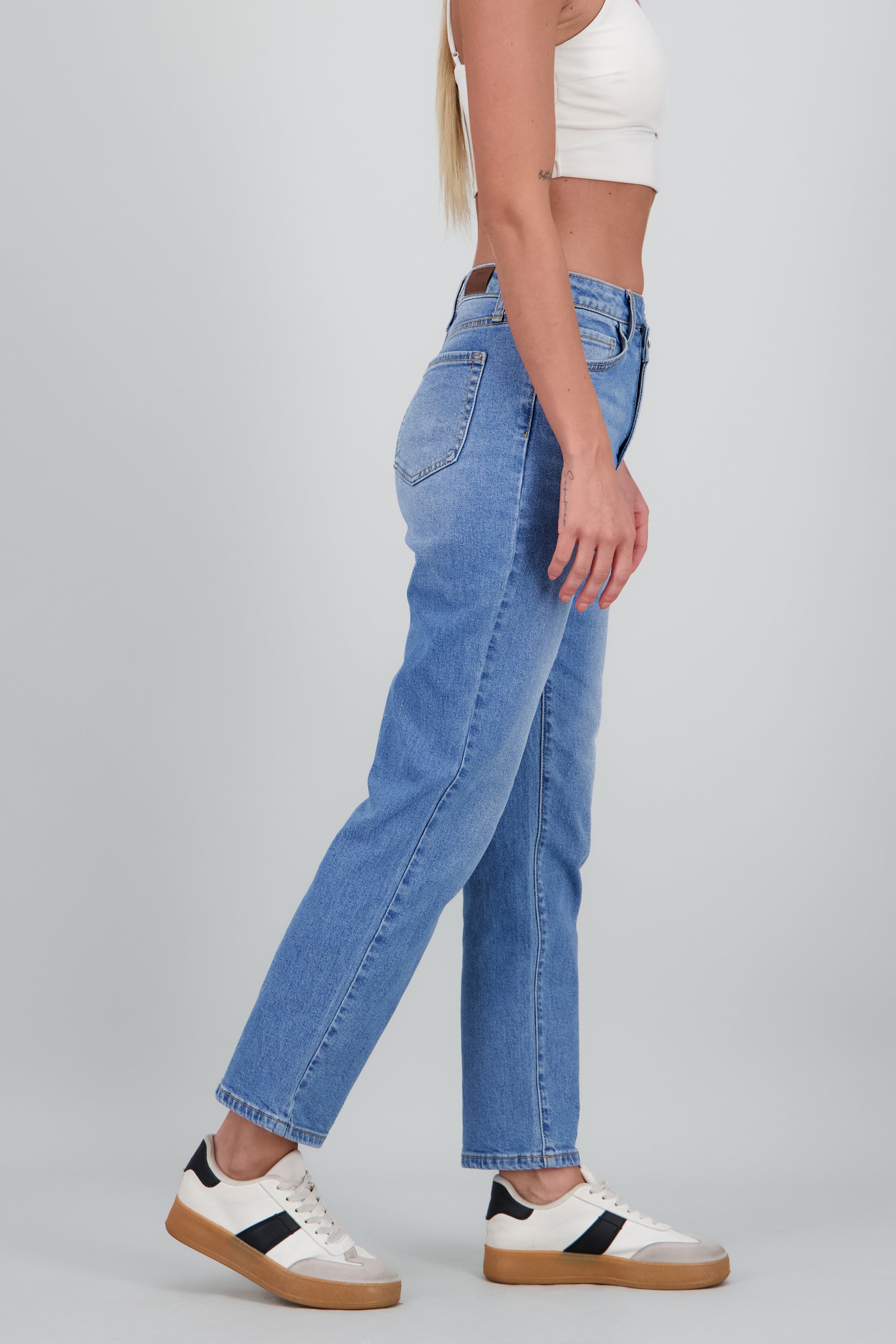 Jeans straight pretina cruzada LIGHT WASH