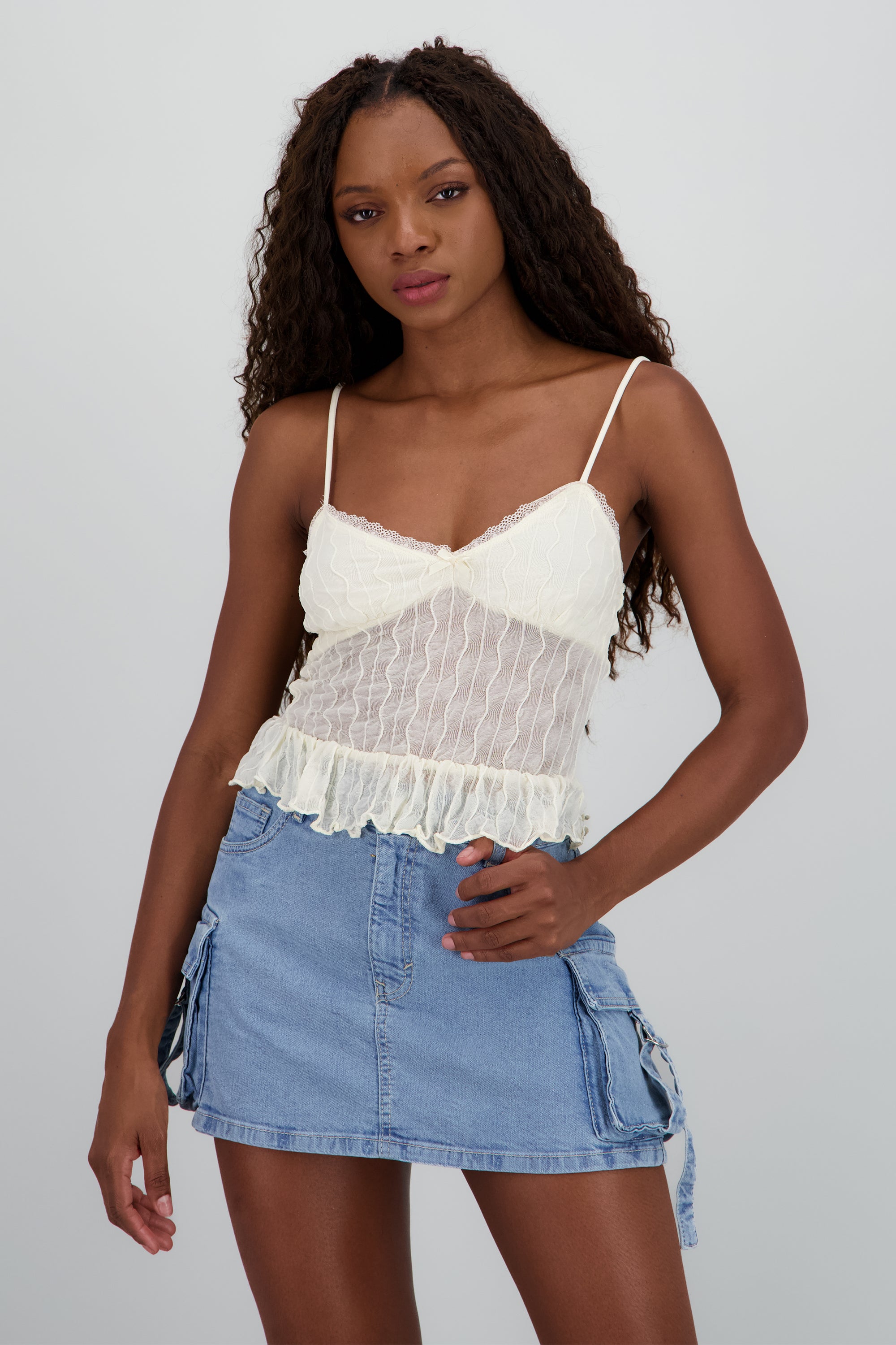 Top tirantes encaje con detalle moño CREMA