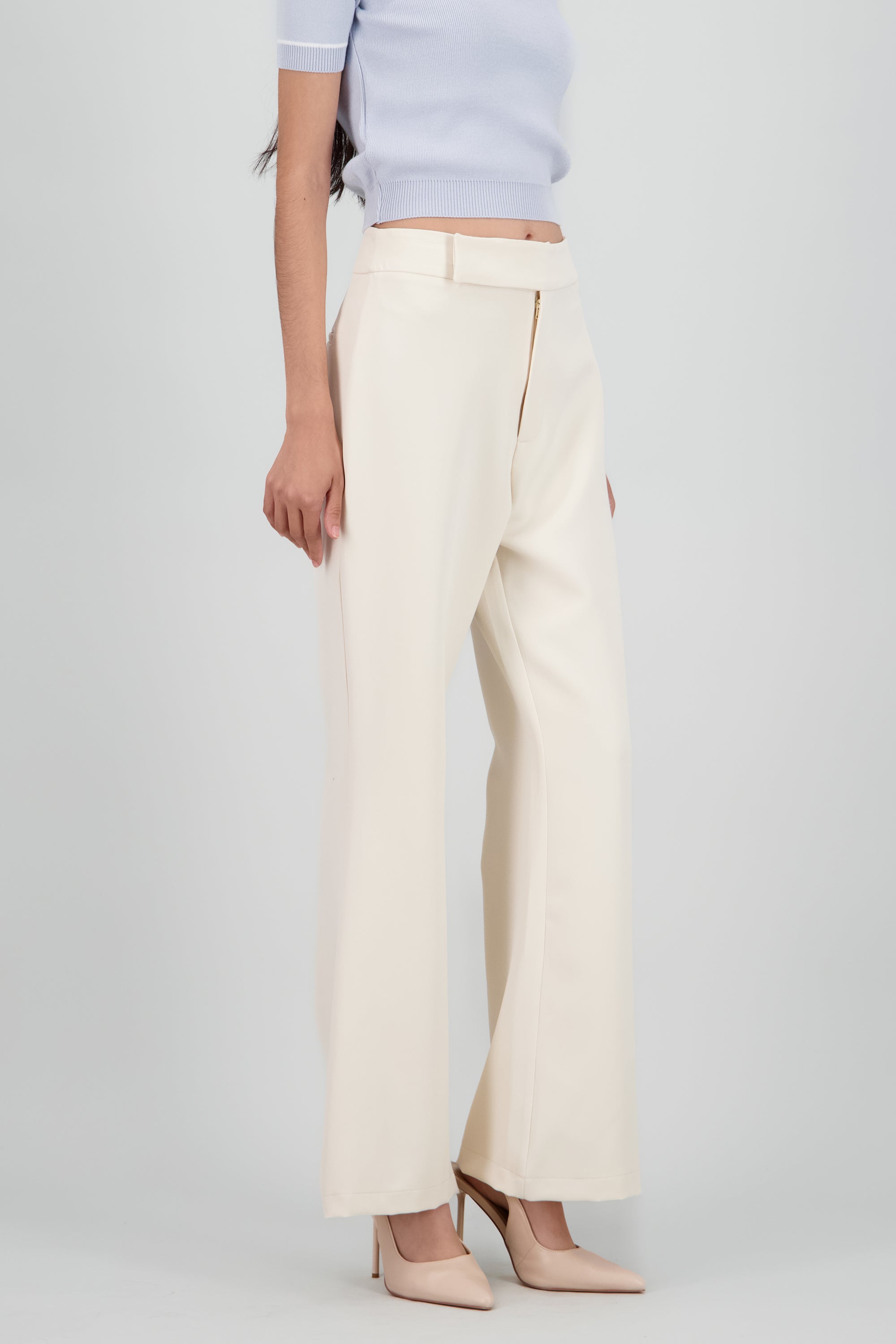 Pantalon sastreado flare CREMA