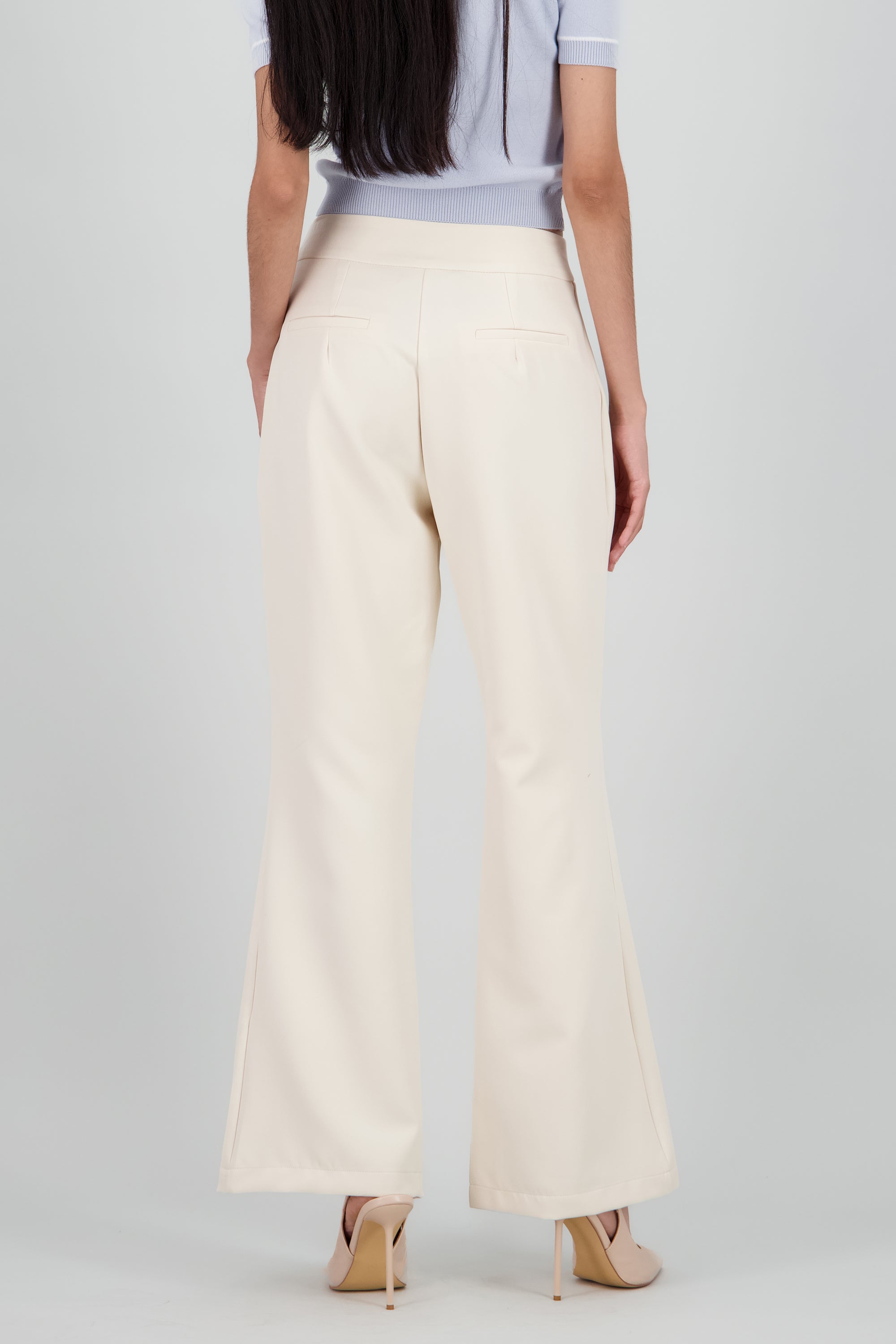 Pantalon sastreado flare CREMA