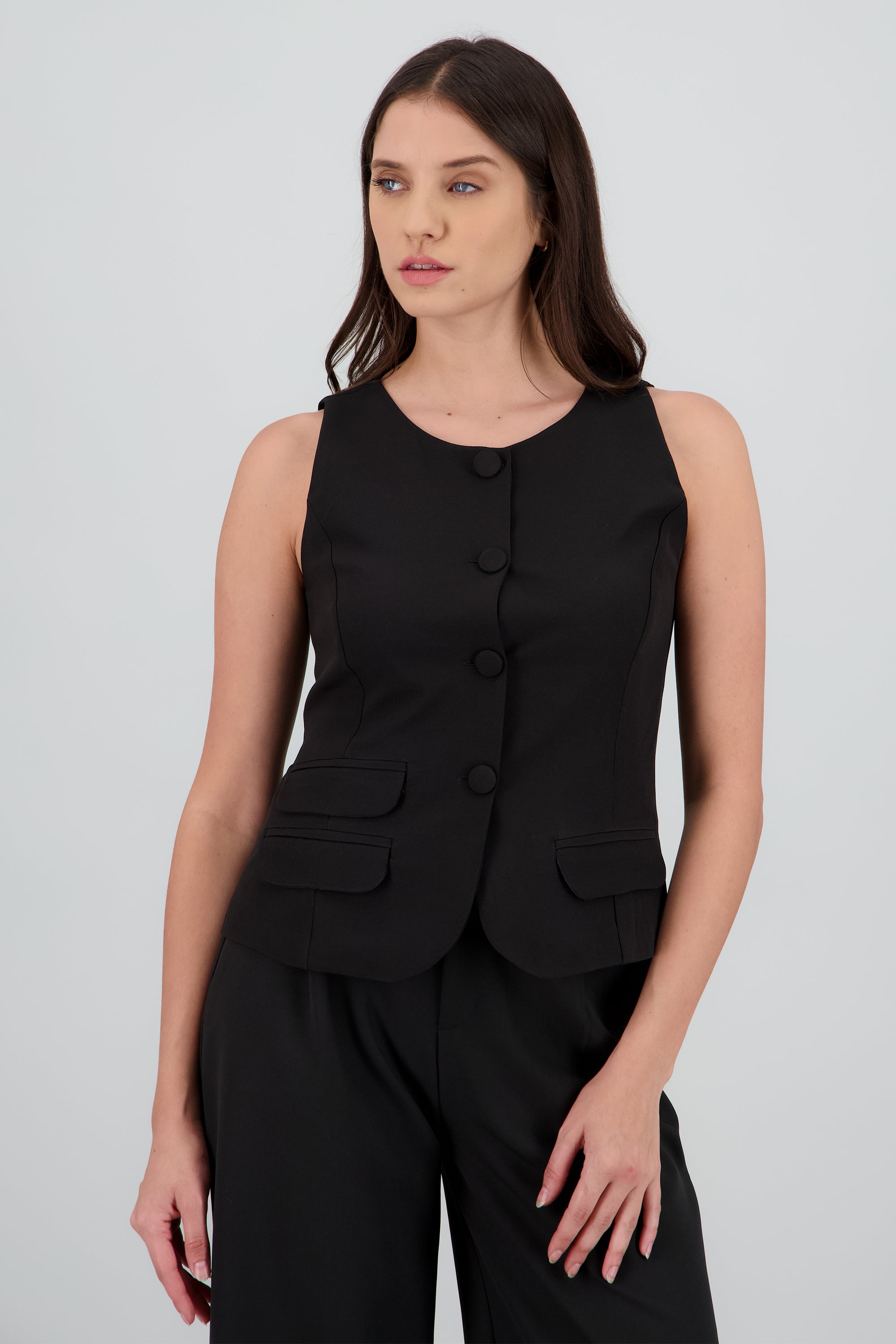 Chaleco cuello redondo boton forrado NEGRO