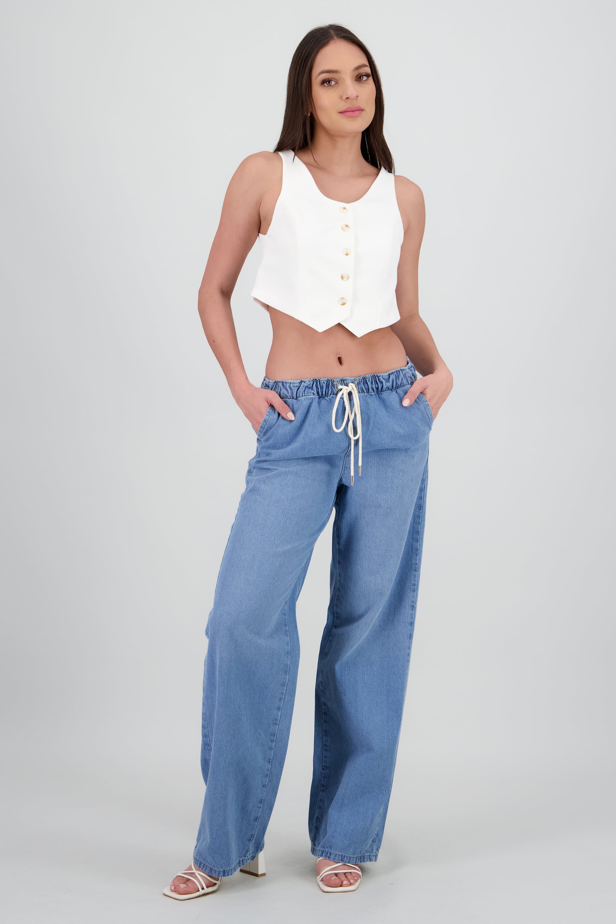 Pantalón de denim con cordón de ajuste MEDIUM WASH
