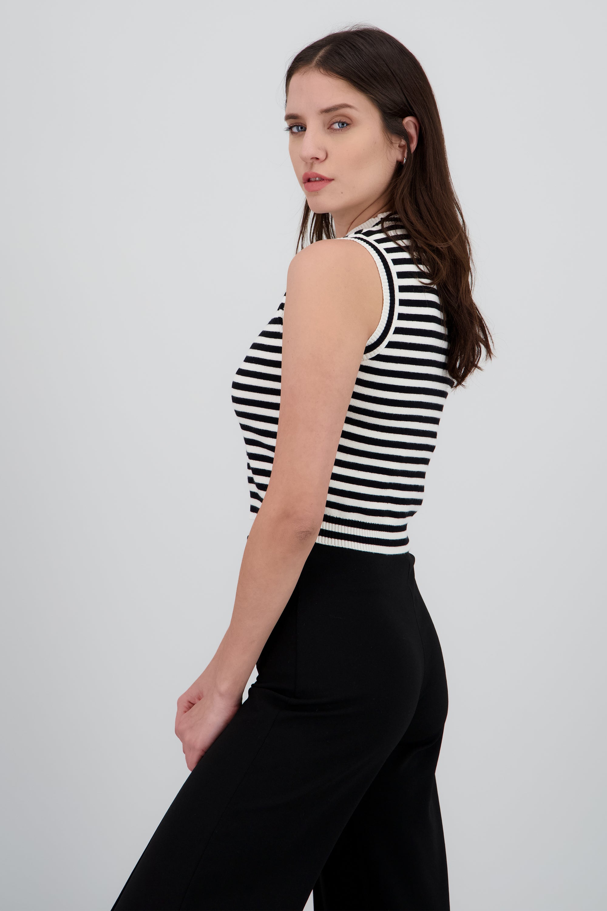 Chaleco crop tejido rayas NEGRO COMBO