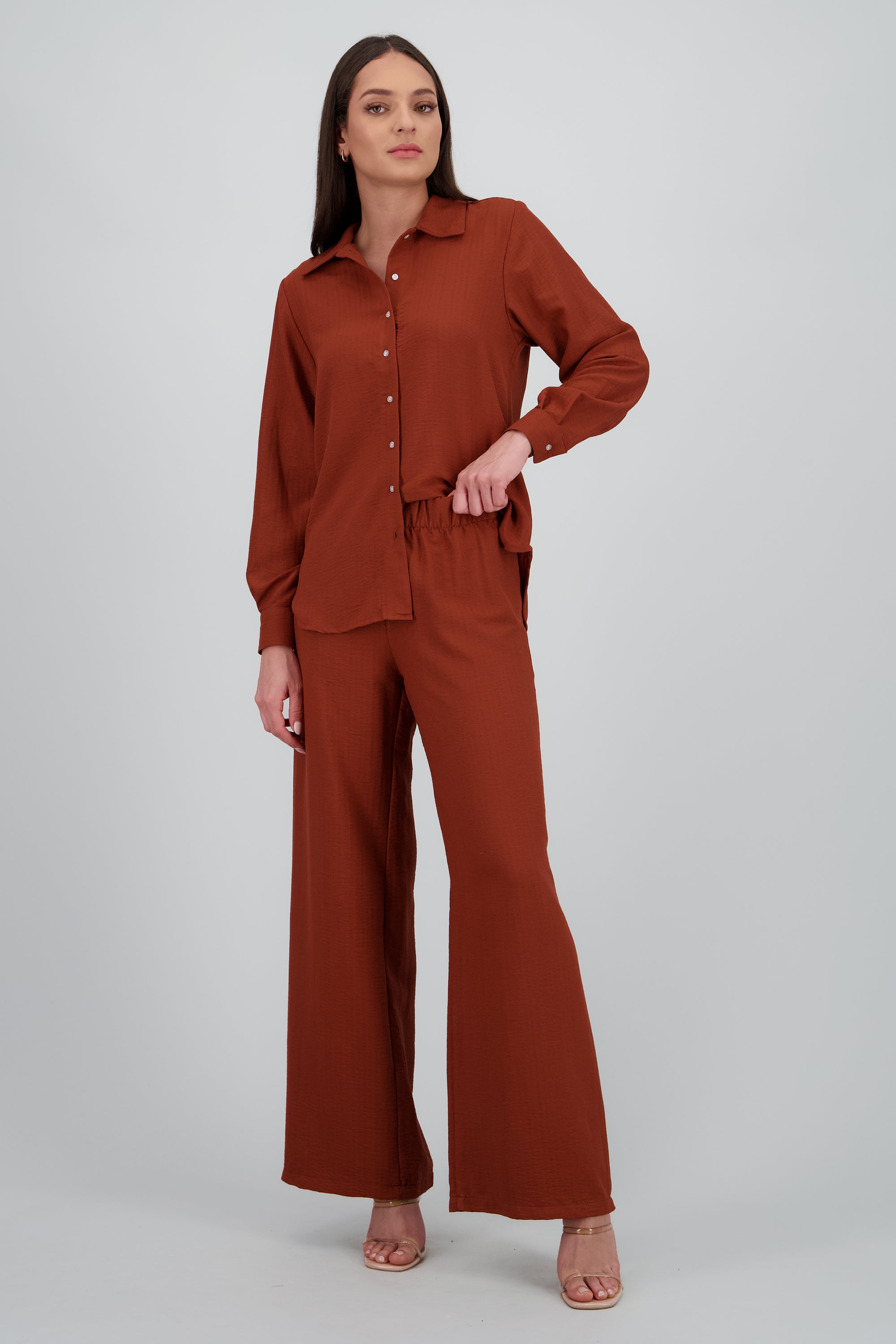 Pantalon fluido detalle textura LADRILLO