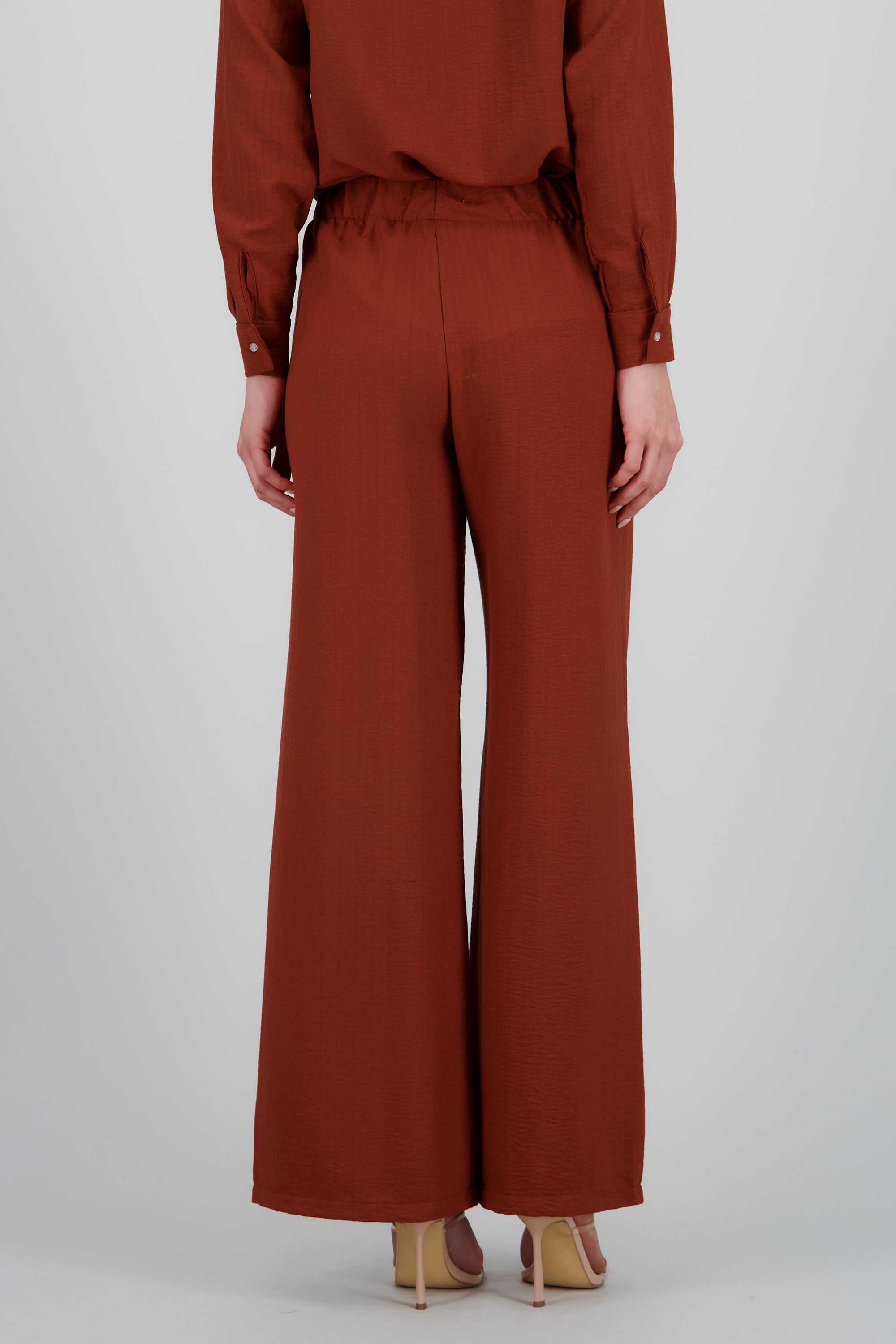 Pantalon fluido detalle textura LADRILLO
