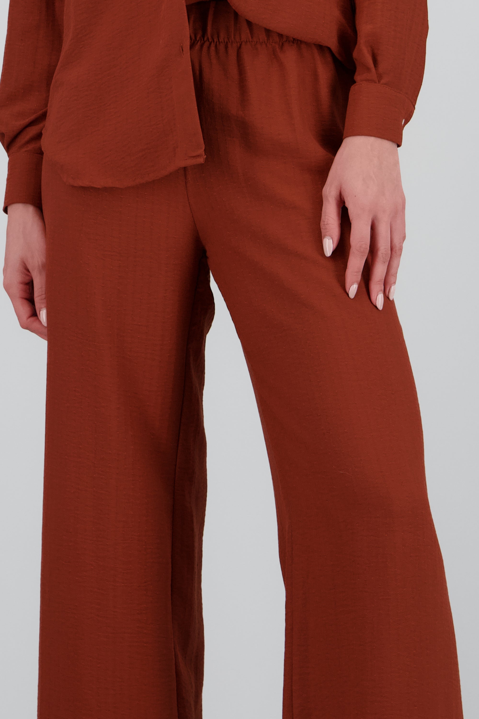 Pantalon fluido detalle textura LADRILLO