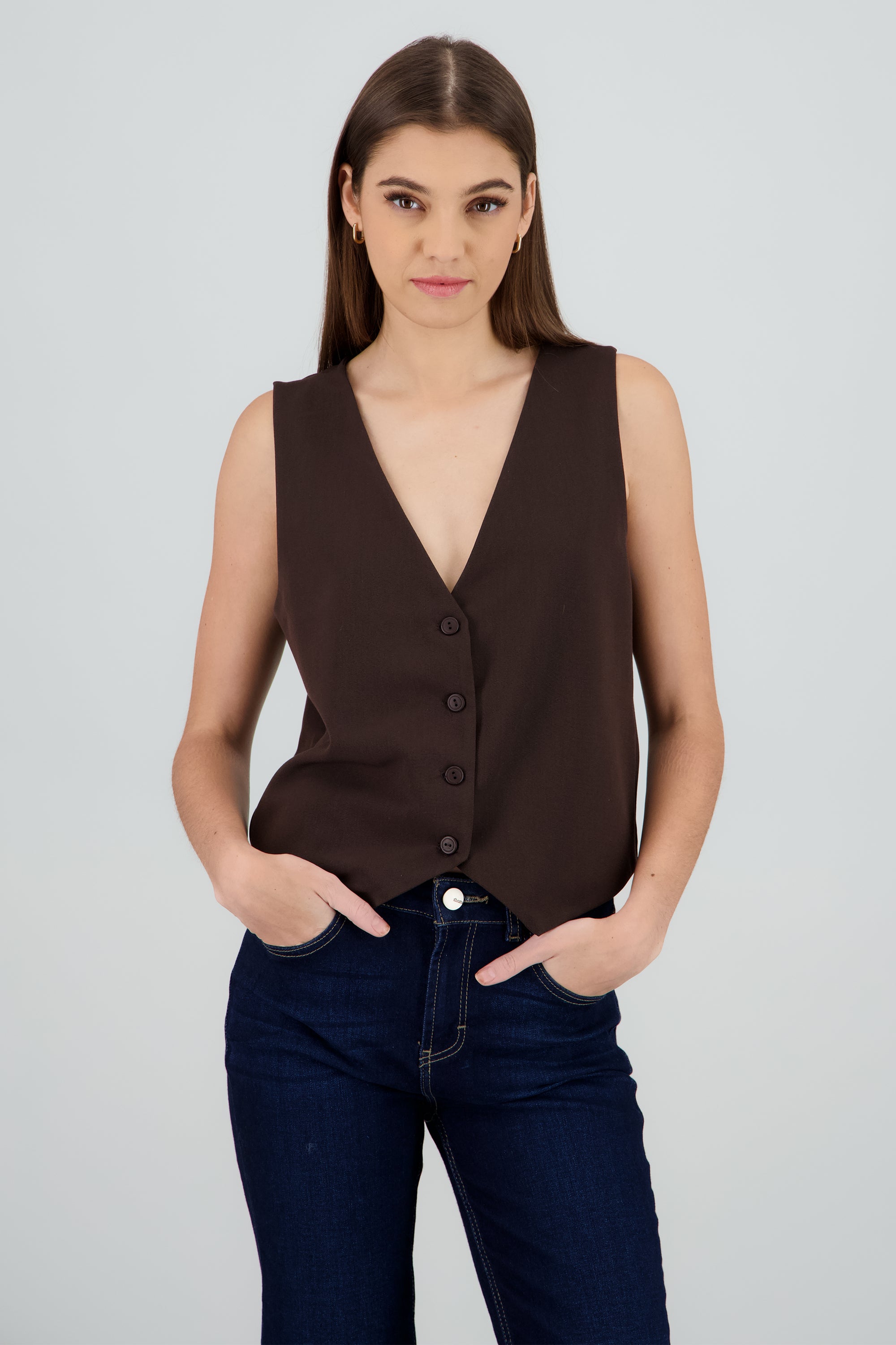 Chaleco crop liso con botones CHOCOLATE
