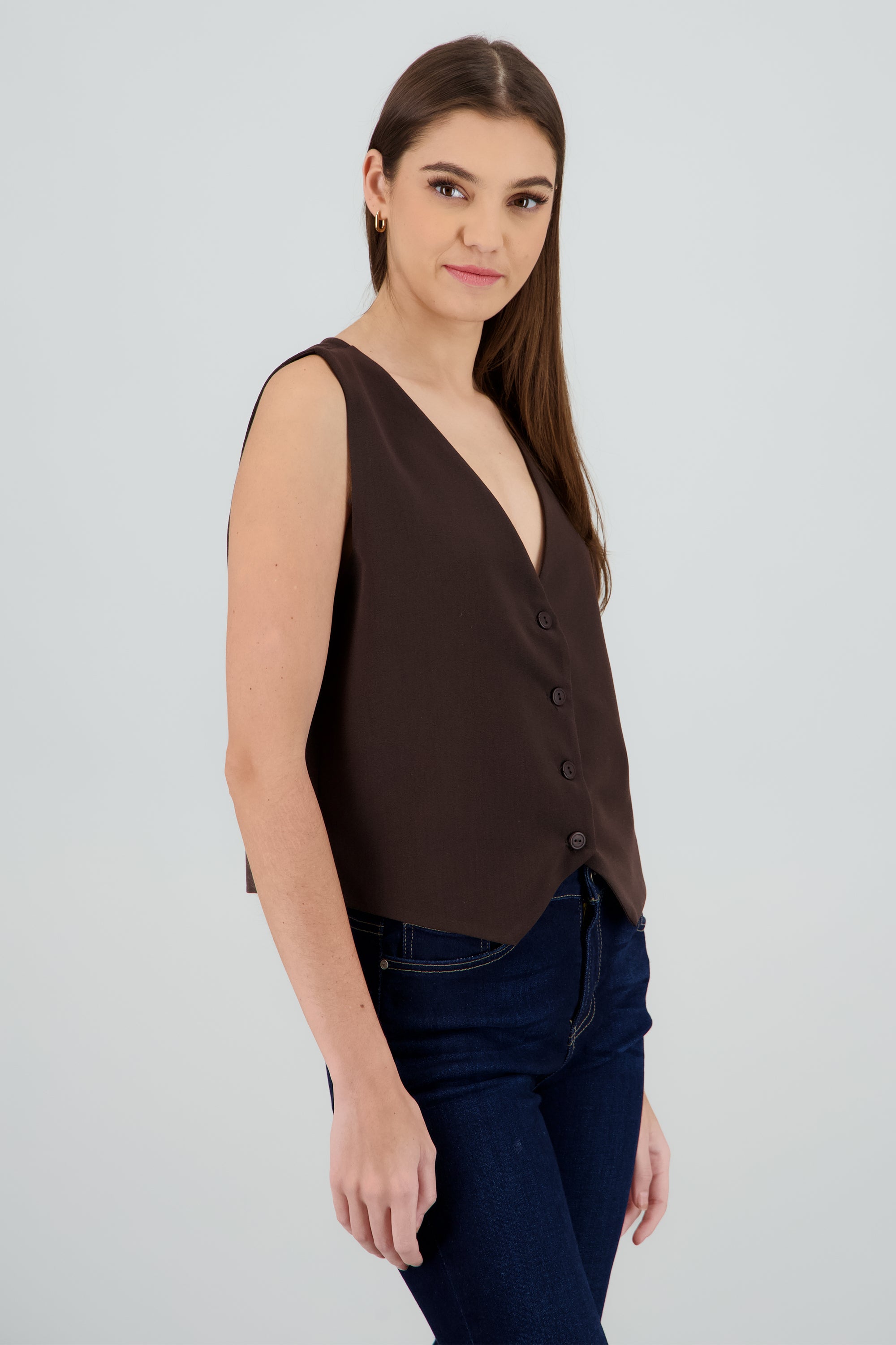 Chaleco crop liso con botones CHOCOLATE