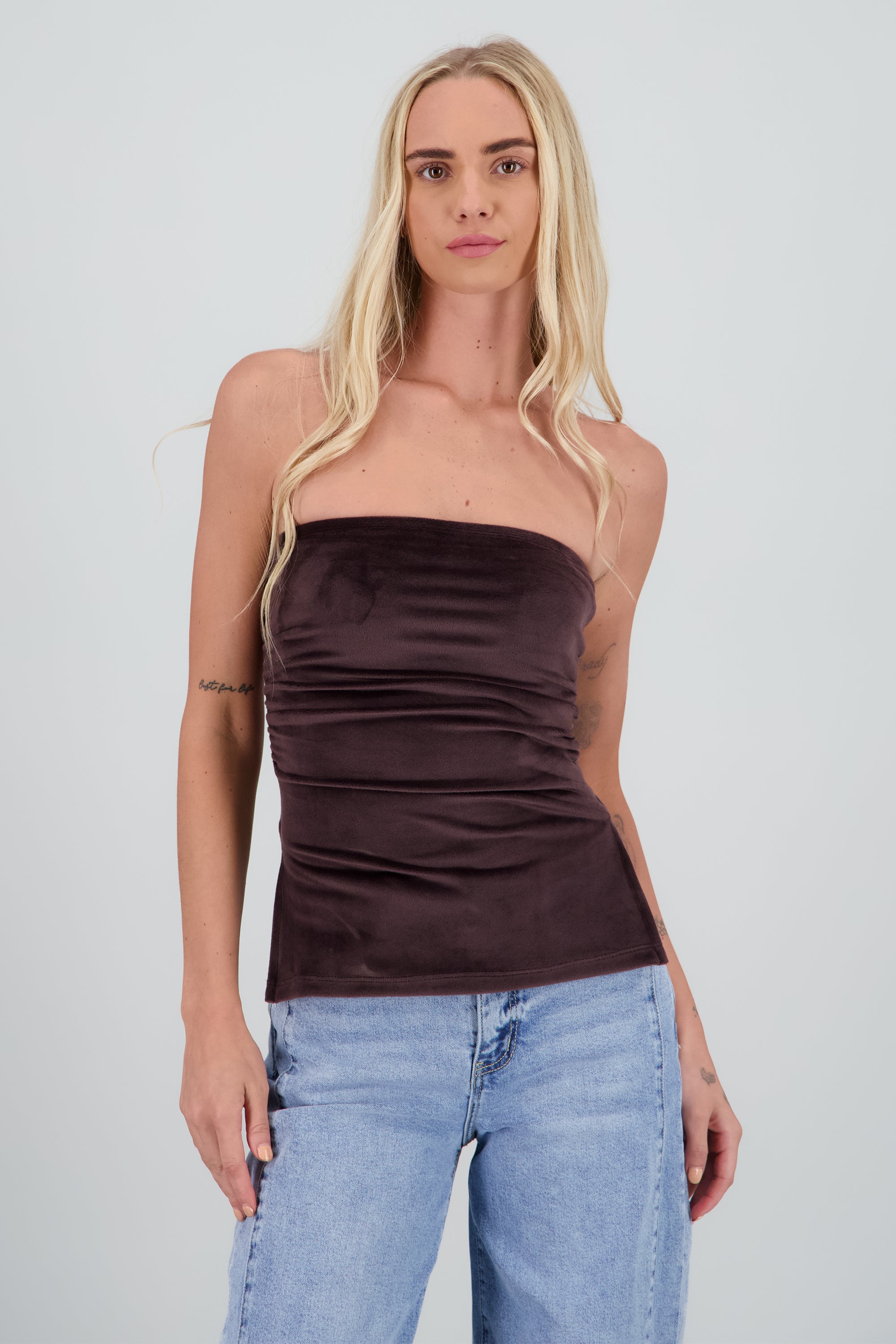Top tubo velvet abertura detalle drapeado CHOCOLATE