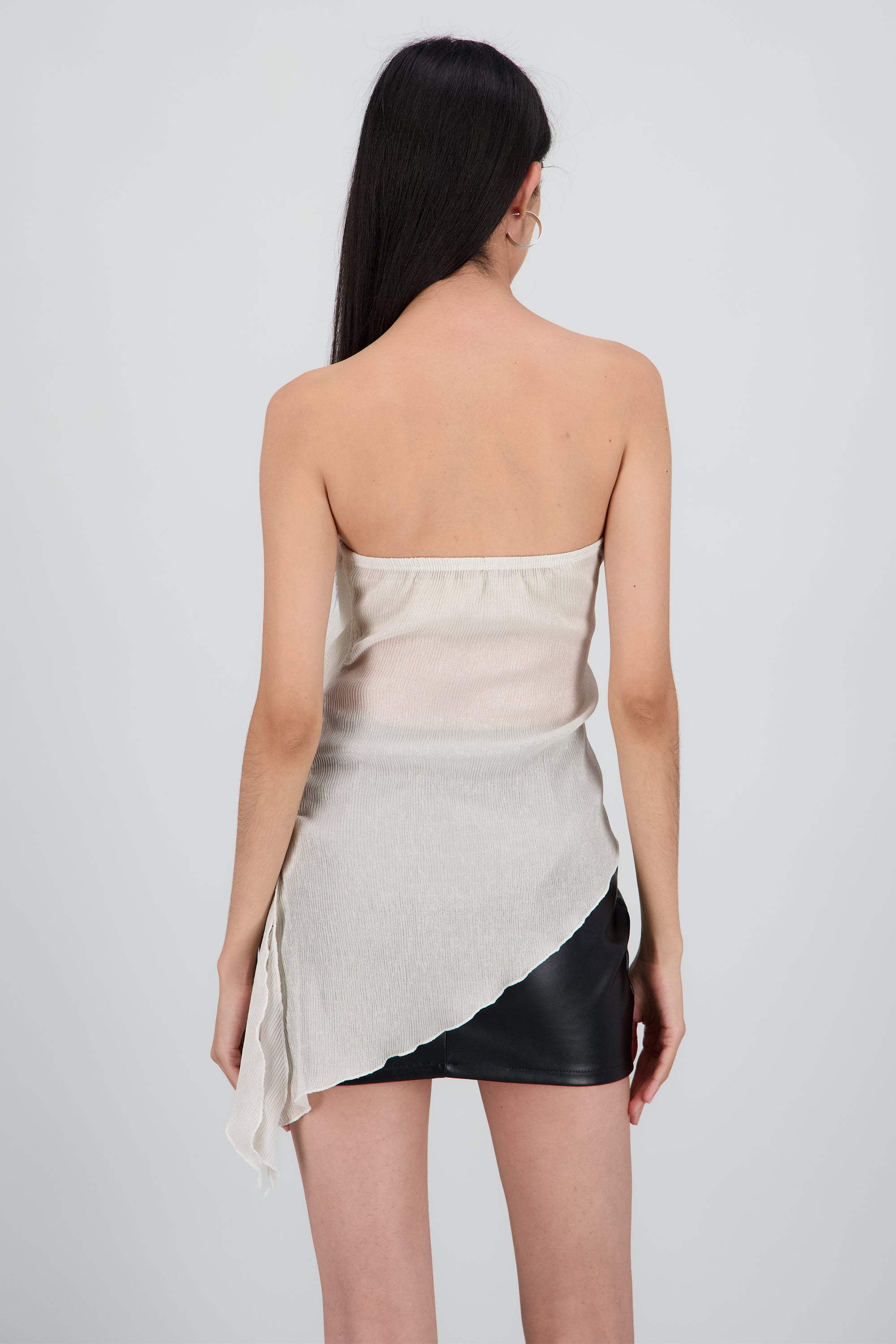Tops asimetrico con detalle brillos BEIGE